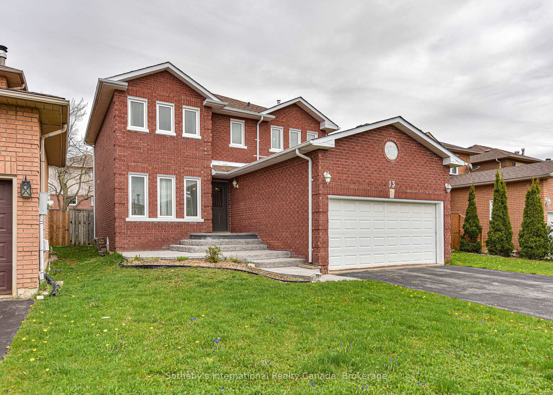Photo 1 of 13 Burke Drive, Barrie, West Bayfield — HOMEH