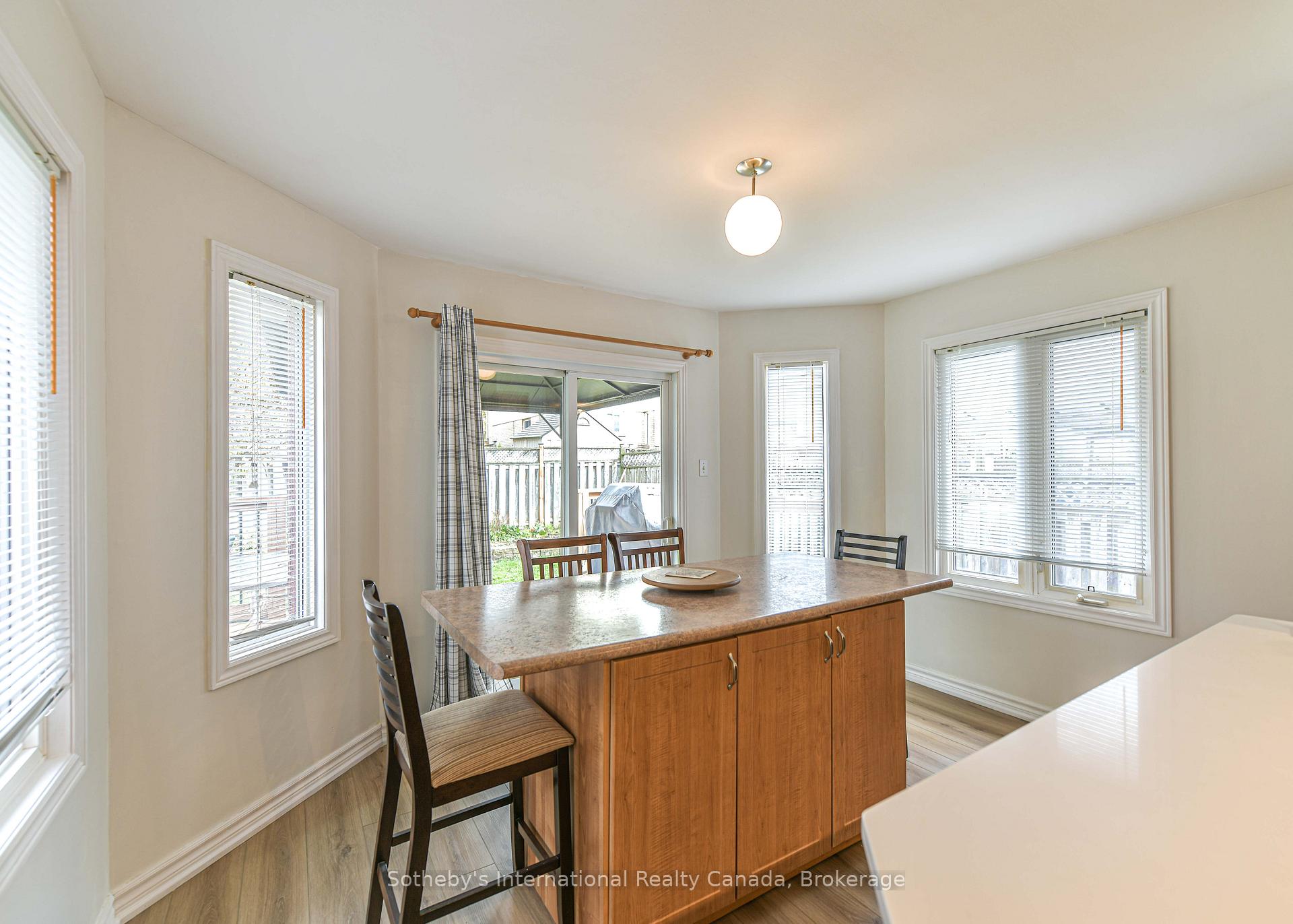 Photo 10 of 13 Burke Drive, Barrie, West Bayfield — HOMEH