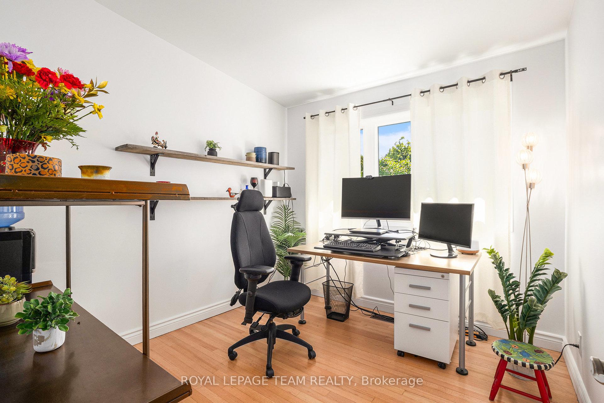 Photo 11 of 19 Mary Drive, Ottawa, Cedardale — HOMEH