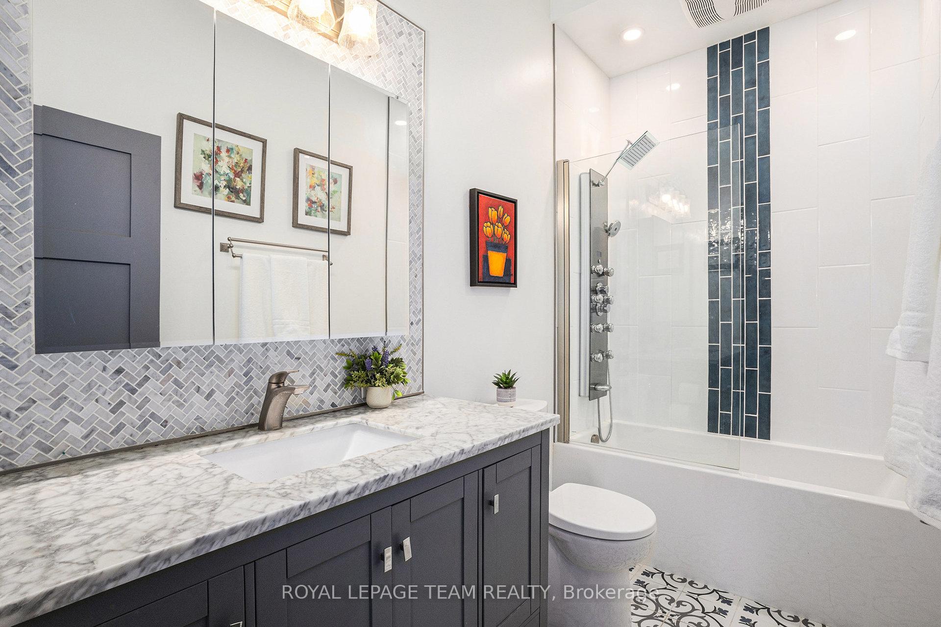 Photo 13 of 19 Mary Drive, Ottawa, Cedardale — HOMEH