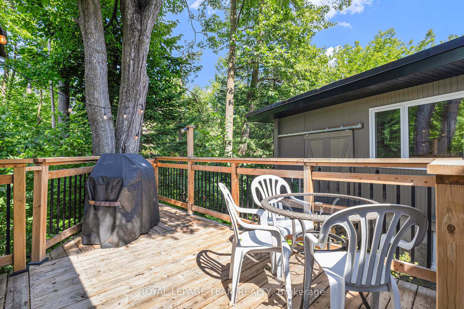 Photo 25 of 19 Mary Drive, Ottawa, Cedardale — HOMEH