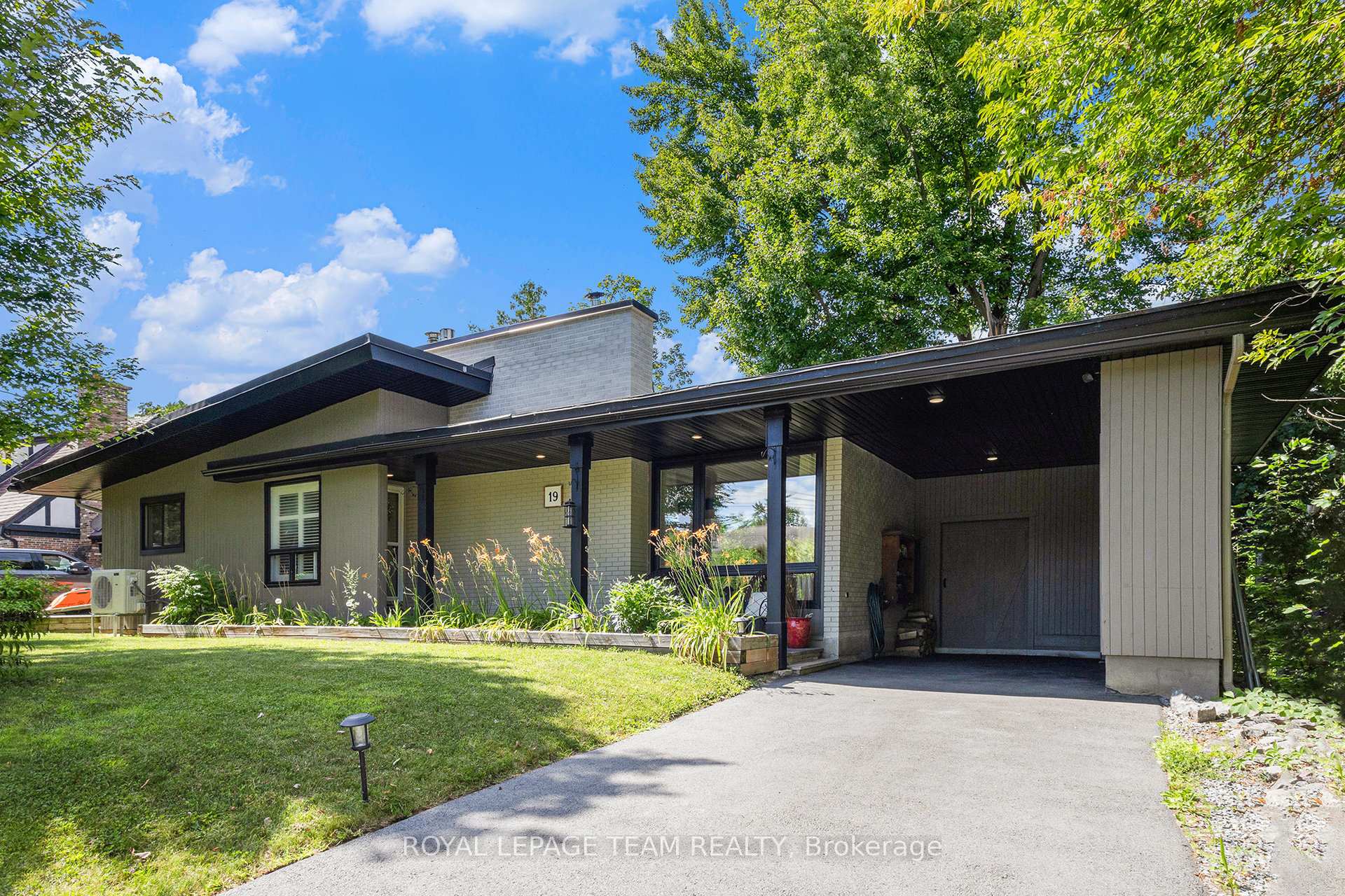 Photo 30 of 19 Mary Drive, Ottawa, Cedardale — HOMEH