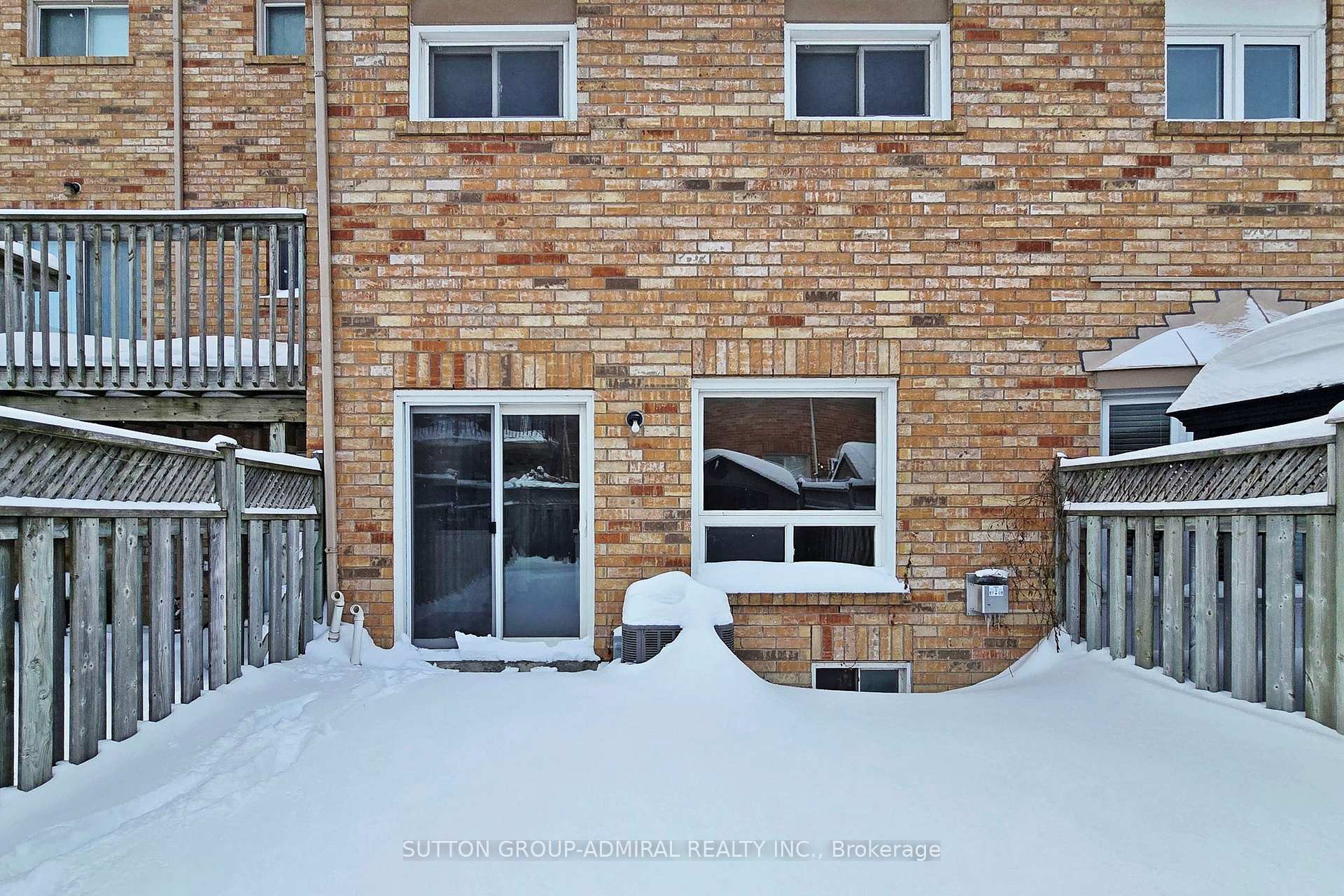 Photo 19 of 32 Kelso Crescent, Vaughan, Maple — HOMEH