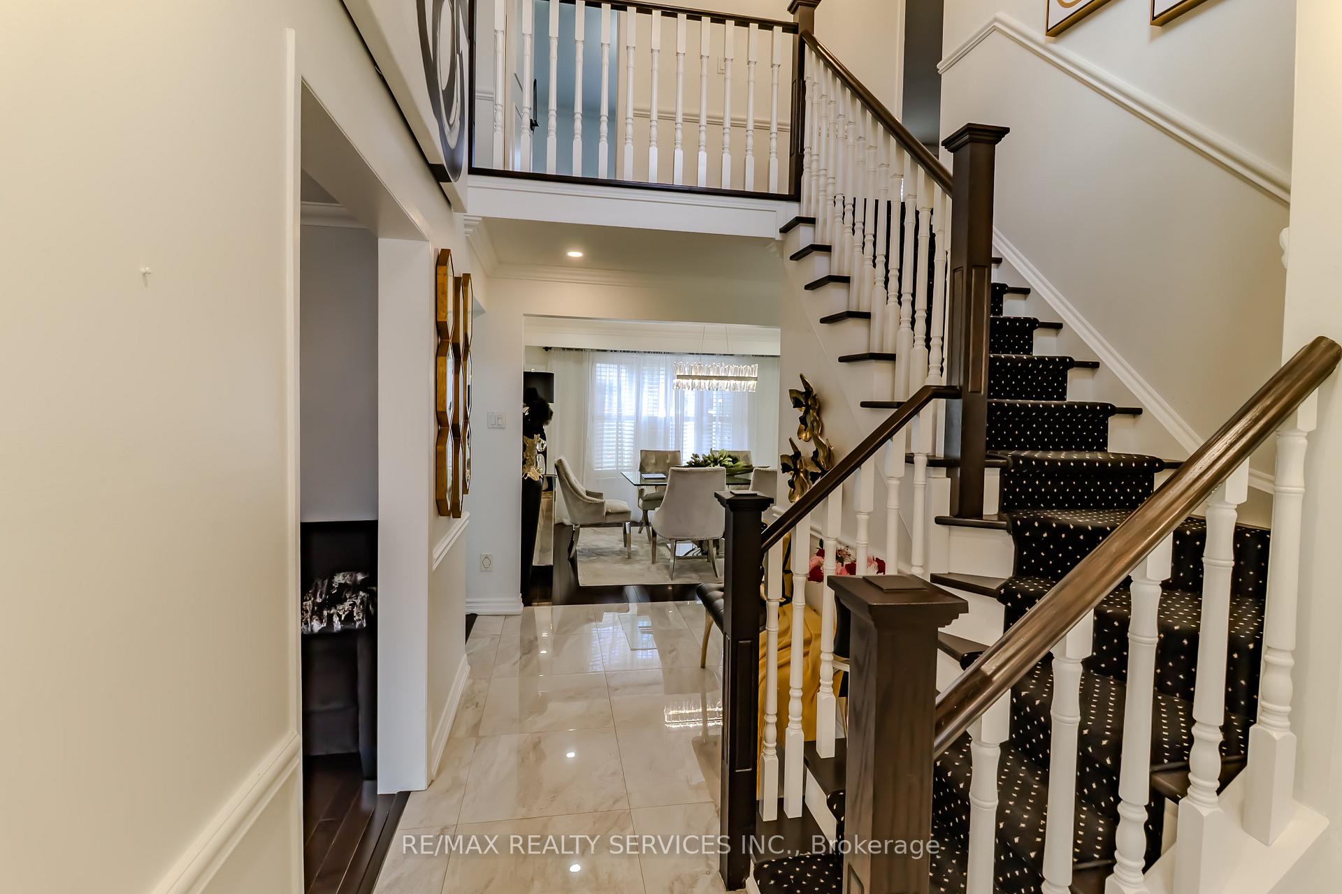 Photo 3 of 1008 Moorelands Crescent, Pickering, Rosebank — HOMEH