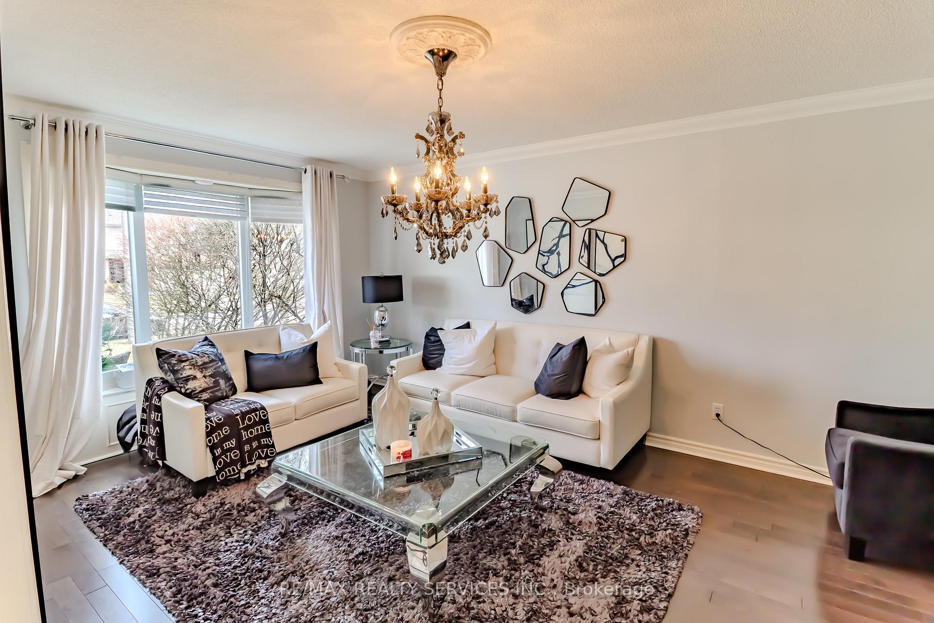 Photo 5 of 1008 Moorelands Crescent, Pickering, Rosebank — HOMEH