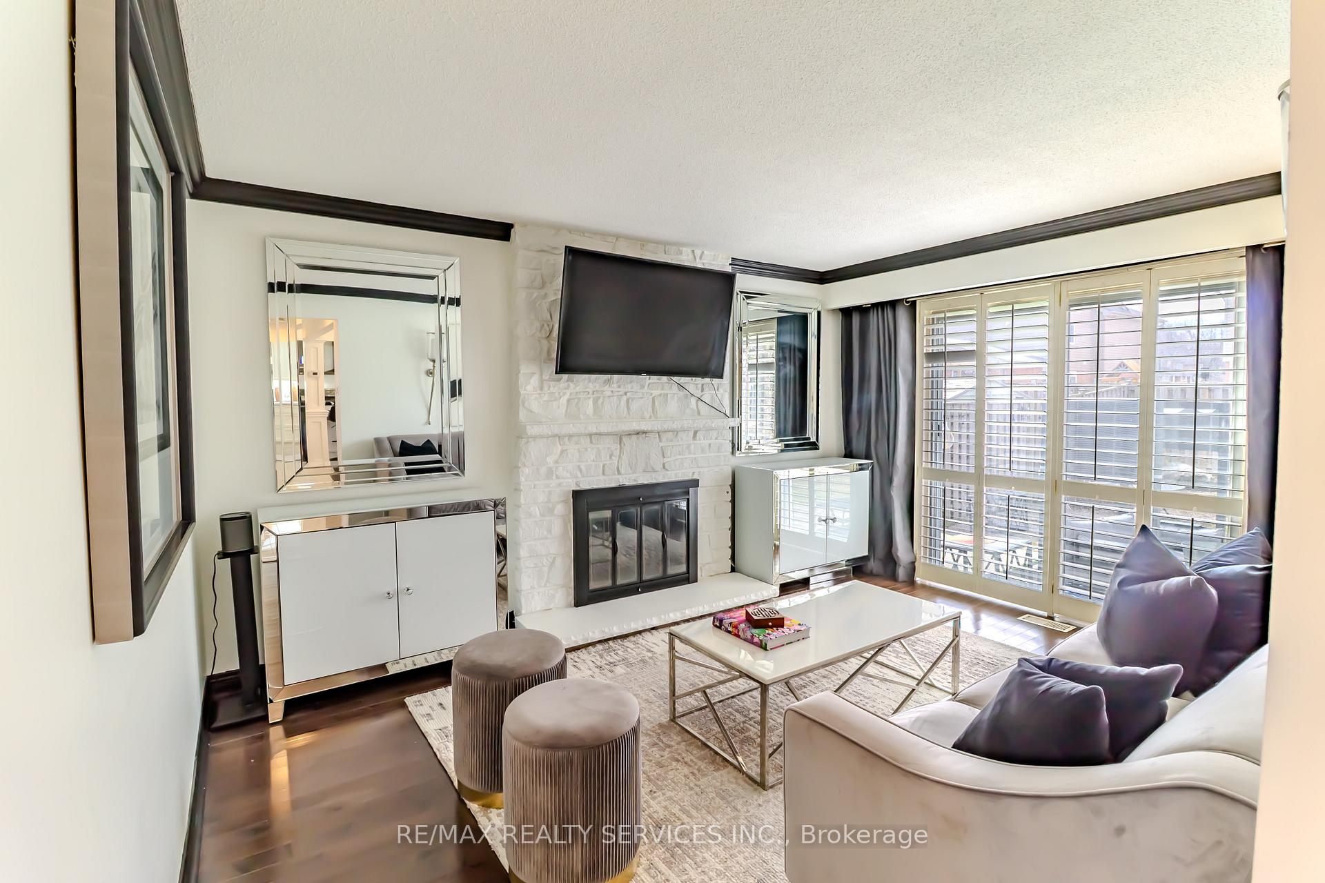 Photo 7 of 1008 Moorelands Crescent, Pickering, Rosebank — HOMEH