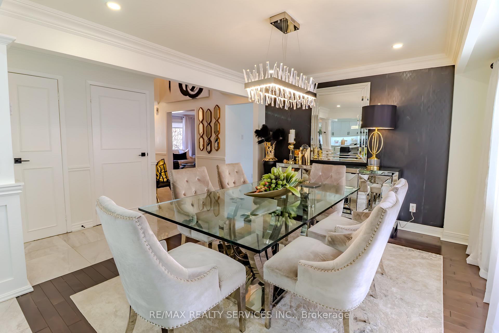 Photo 13 of 1008 Moorelands Crescent, Pickering, Rosebank — HOMEH