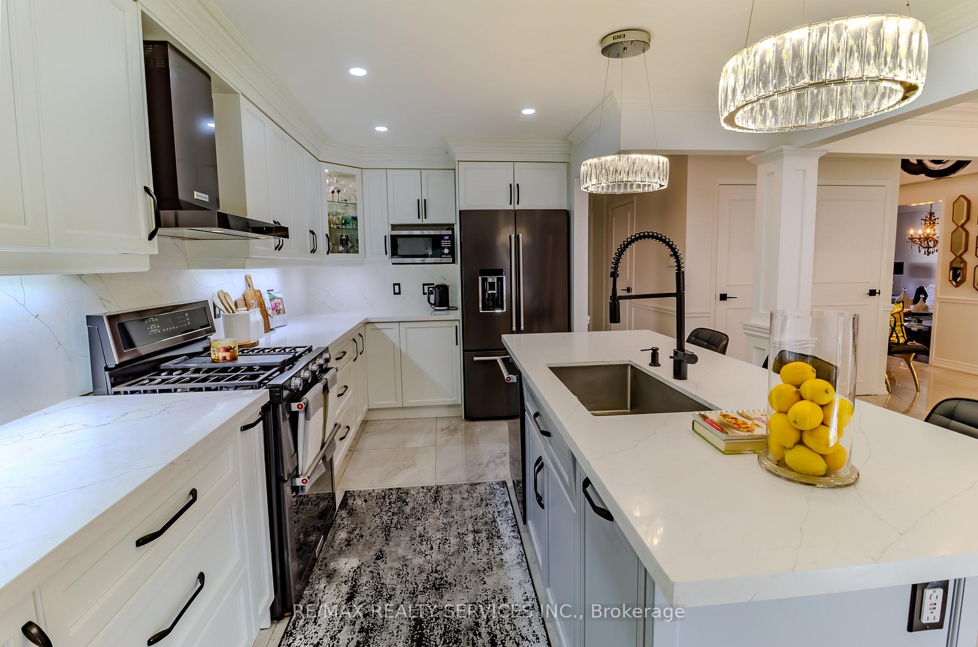 Photo 17 of 1008 Moorelands Crescent, Pickering, Rosebank — HOMEH
