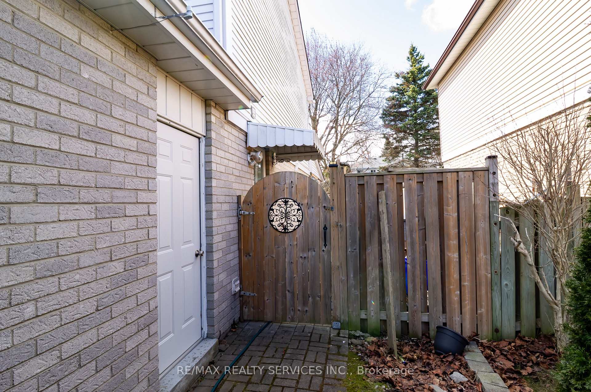 Photo 47 of 1008 Moorelands Crescent, Pickering, Rosebank — HOMEH