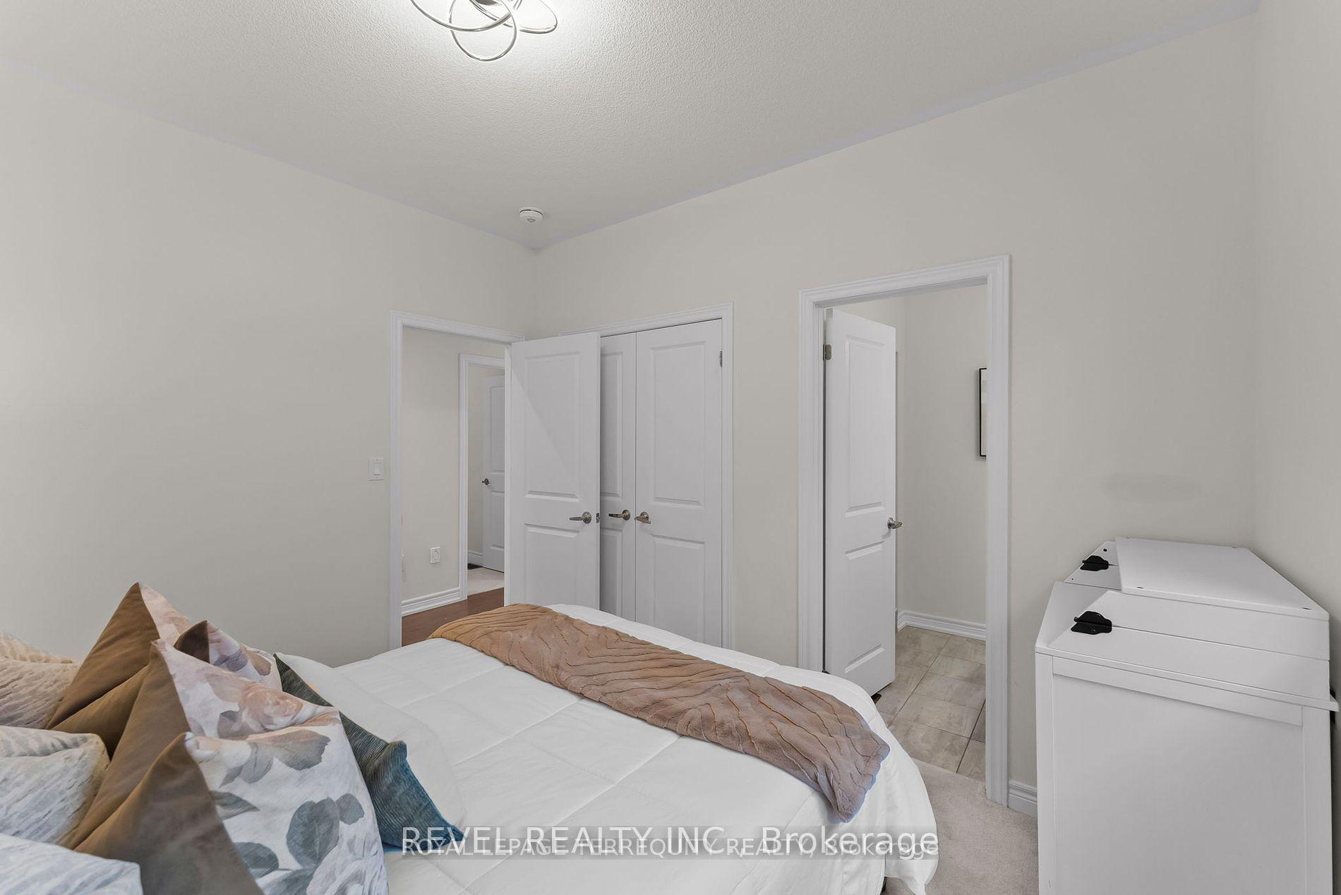 Photo 35 of 24 Auckland Drive, Whitby, Rural Whitby — HOMEH