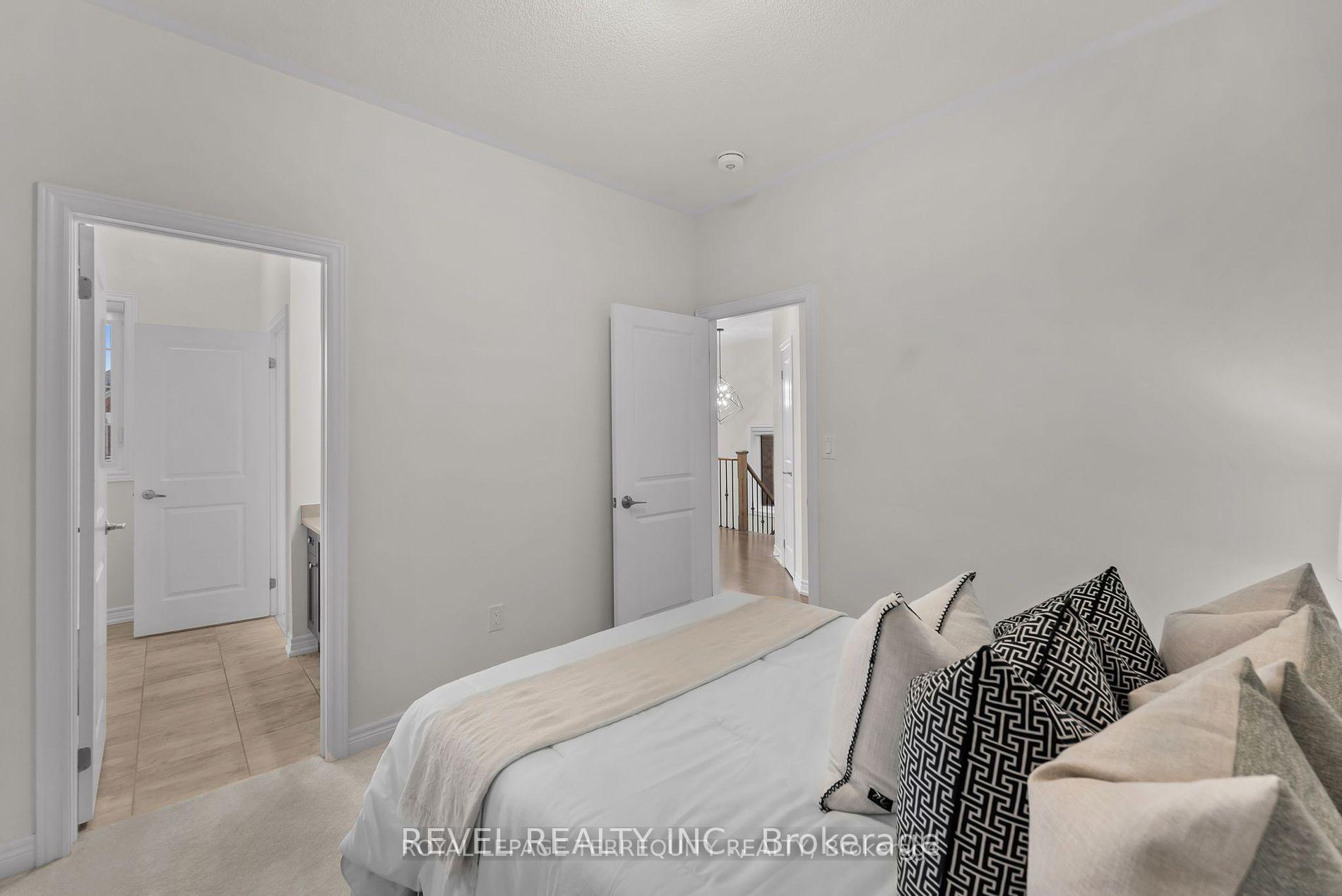 Photo 37 of 24 Auckland Drive, Whitby, Rural Whitby — HOMEH