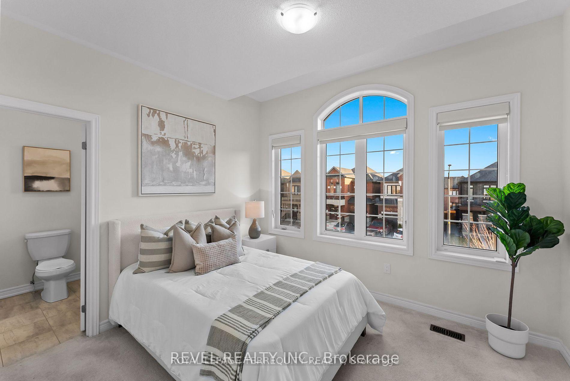 Photo 38 of 24 Auckland Drive, Whitby, Rural Whitby — HOMEH
