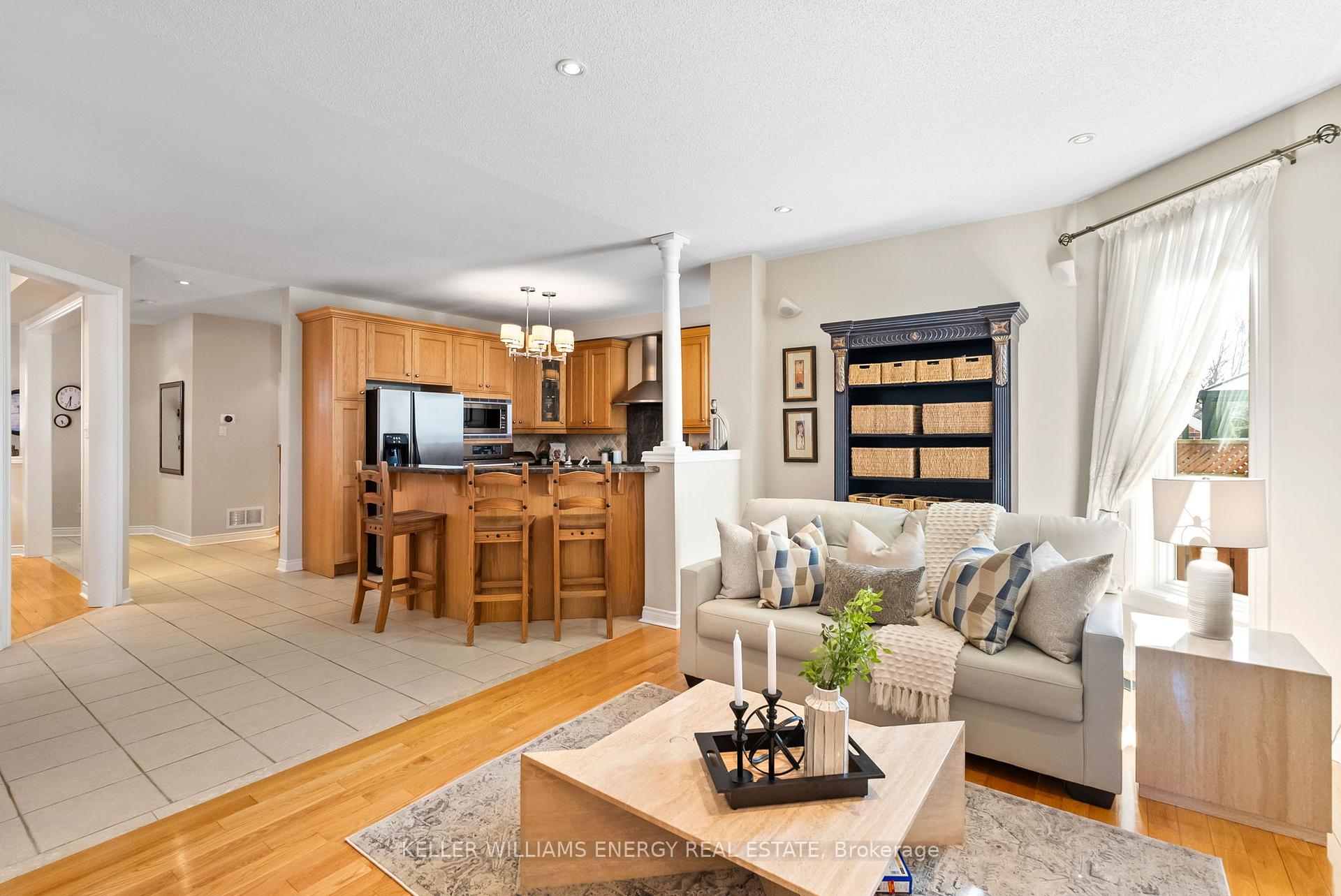 Photo 10 of 40 Tormina Boulevard, Whitby, Taunton North — HOMEH