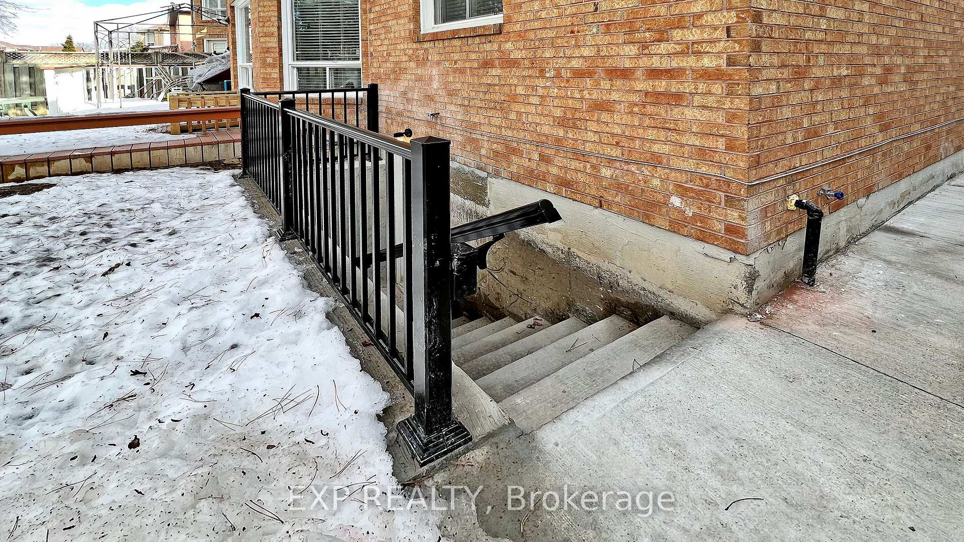 Photo 34 of 1570 Saugeen Drive, Pickering, Amberlea — HOMEH