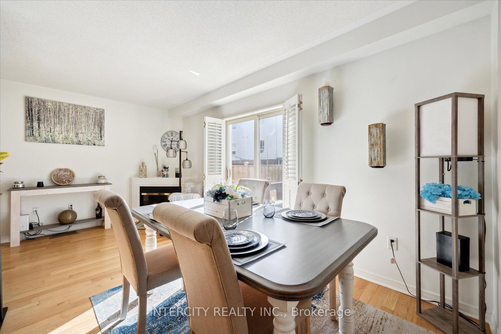 Photo 7 of 372 Sparrow Circle, Pickering, Highbush — HOMEH