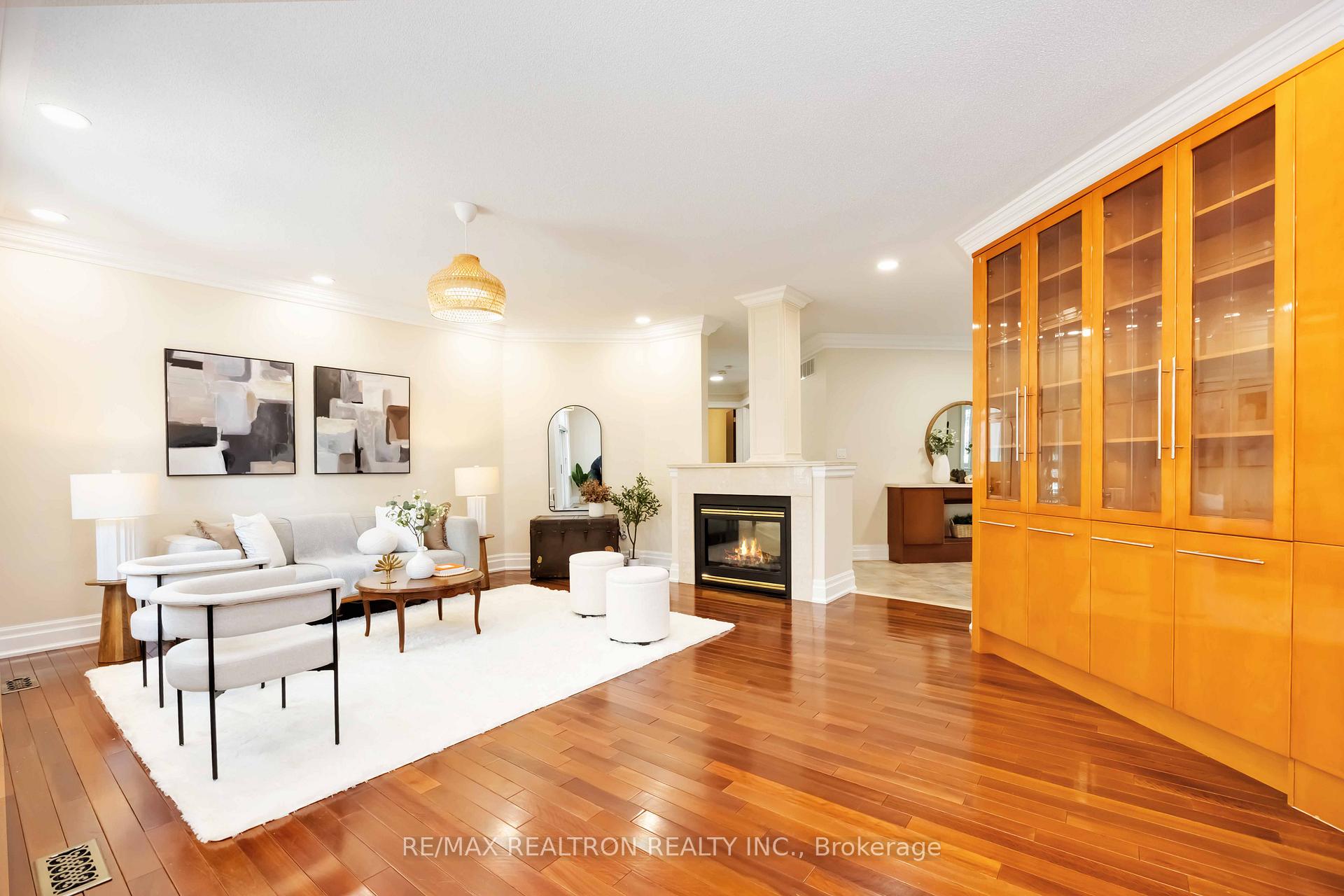 Photo 12 of 192 Nevada Crescent, Vaughan, Rural Vaughan — HOMEH