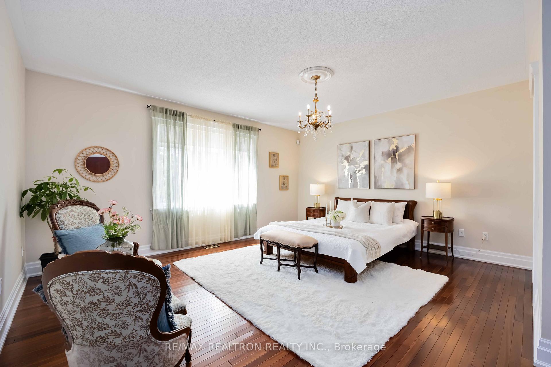 Photo 24 of 192 Nevada Crescent, Vaughan, Rural Vaughan — HOMEH