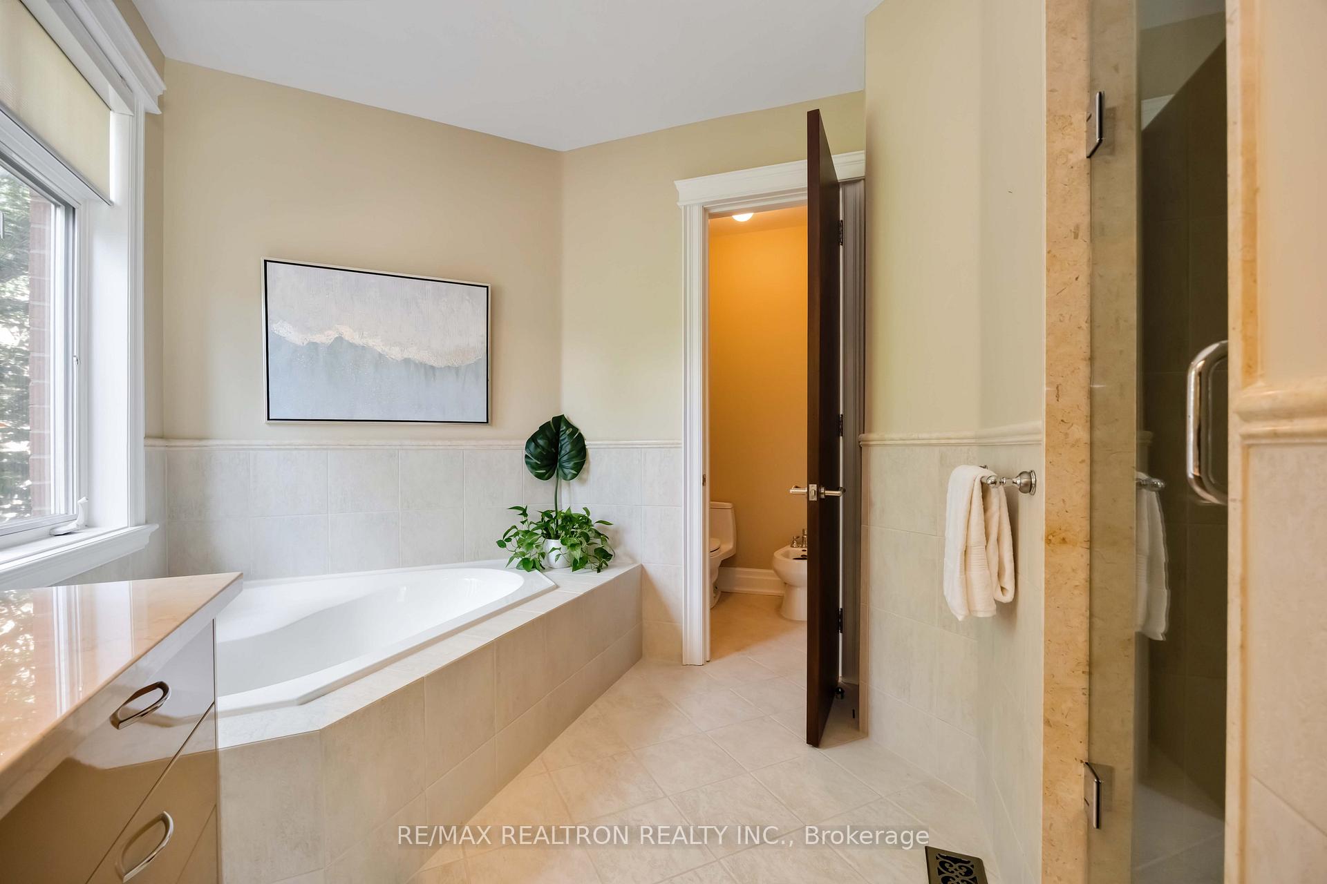 Photo 34 of 192 Nevada Crescent, Vaughan, Rural Vaughan — HOMEH