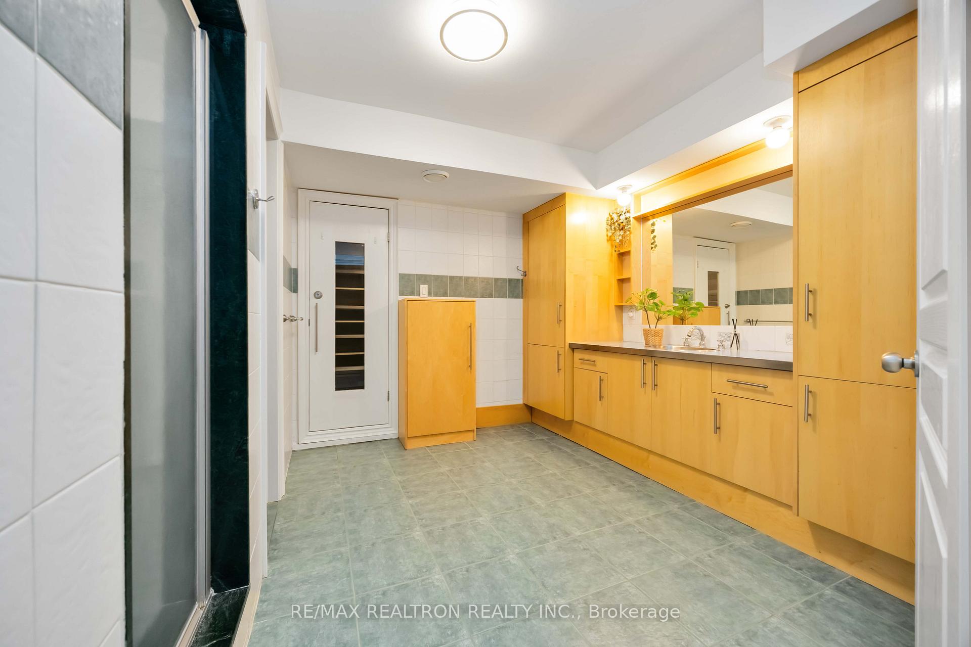 Photo 37 of 192 Nevada Crescent, Vaughan, Rural Vaughan — HOMEH