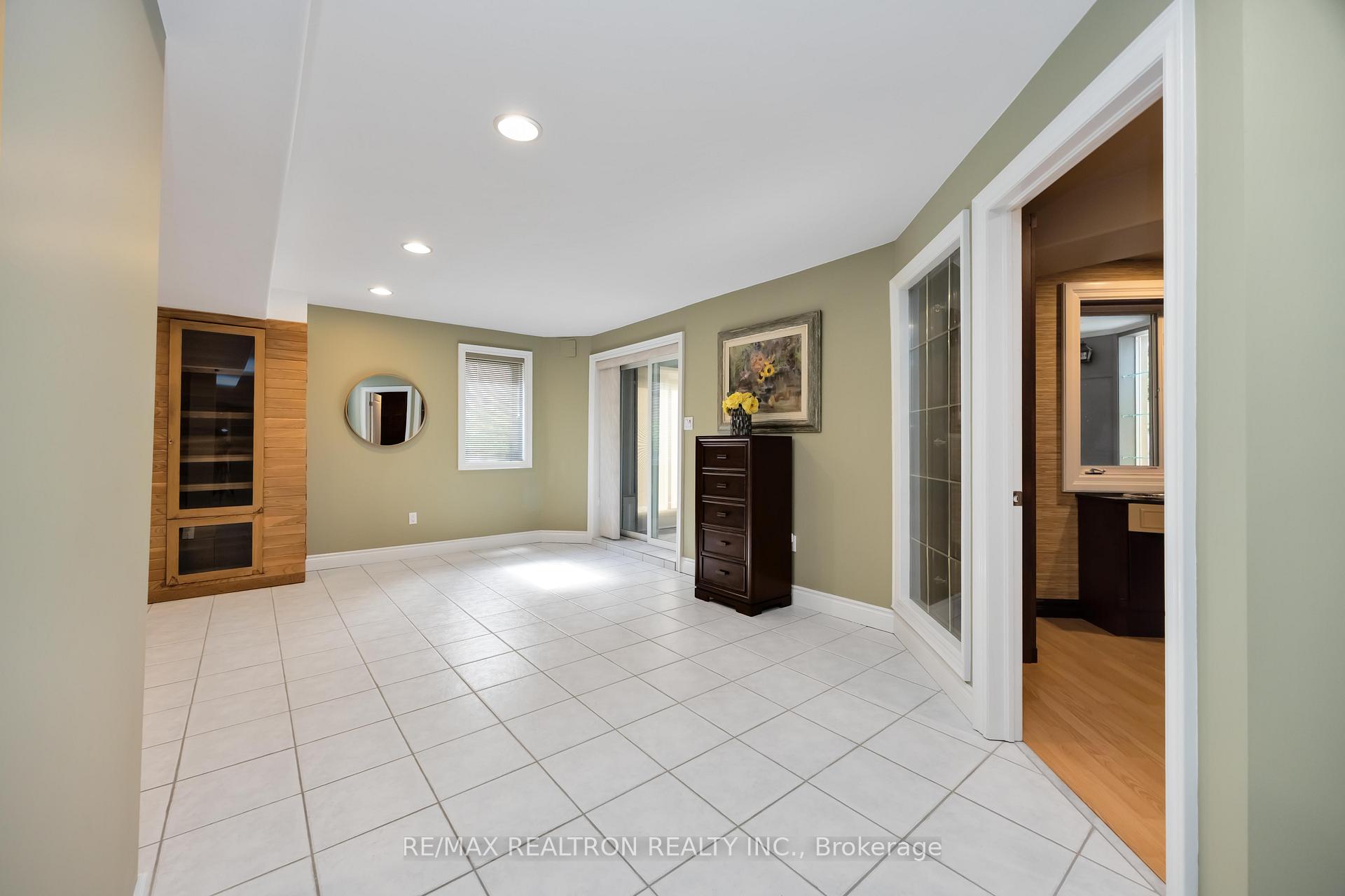 Photo 42 of 192 Nevada Crescent, Vaughan, Rural Vaughan — HOMEH