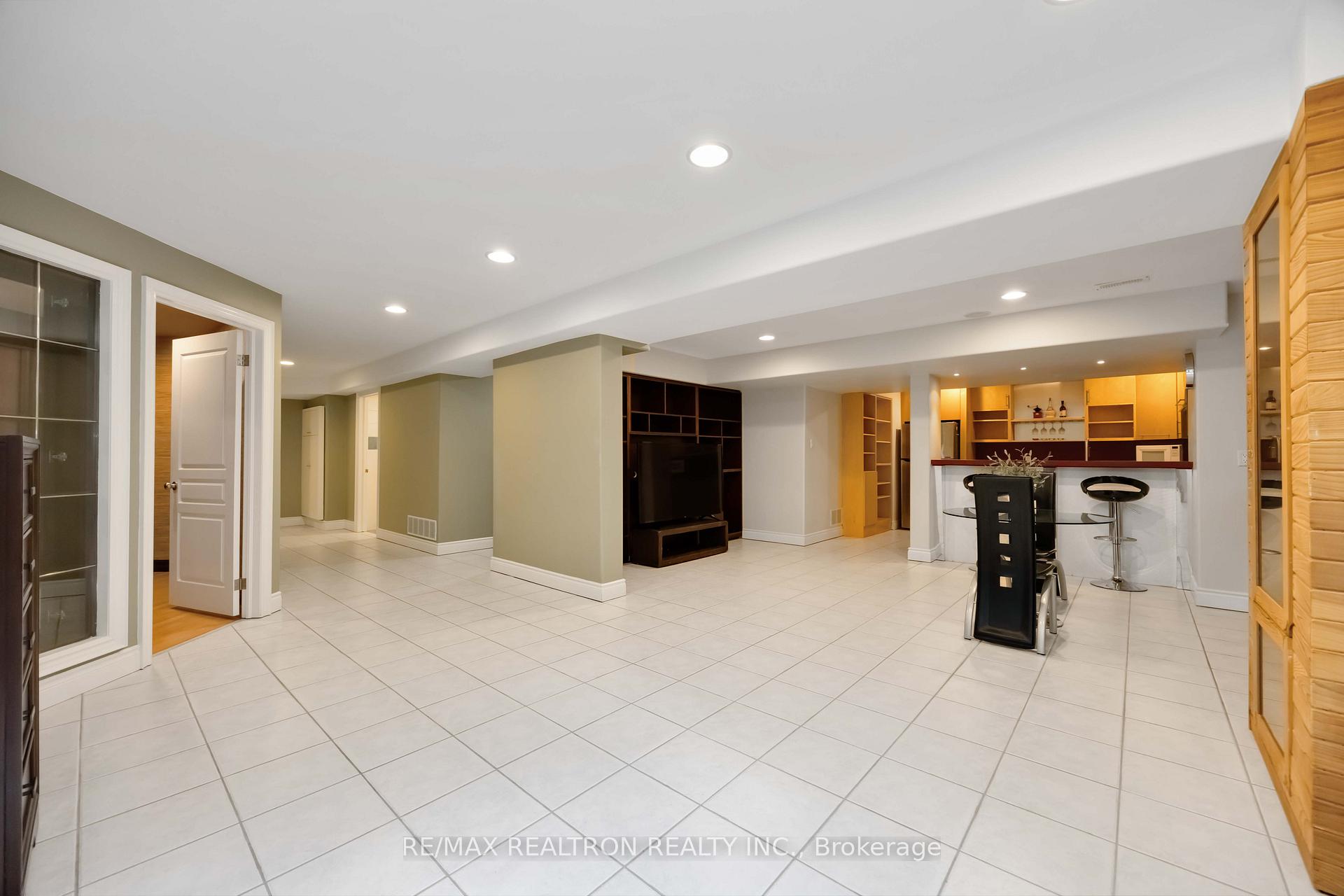 Photo 43 of 192 Nevada Crescent, Vaughan, Rural Vaughan — HOMEH