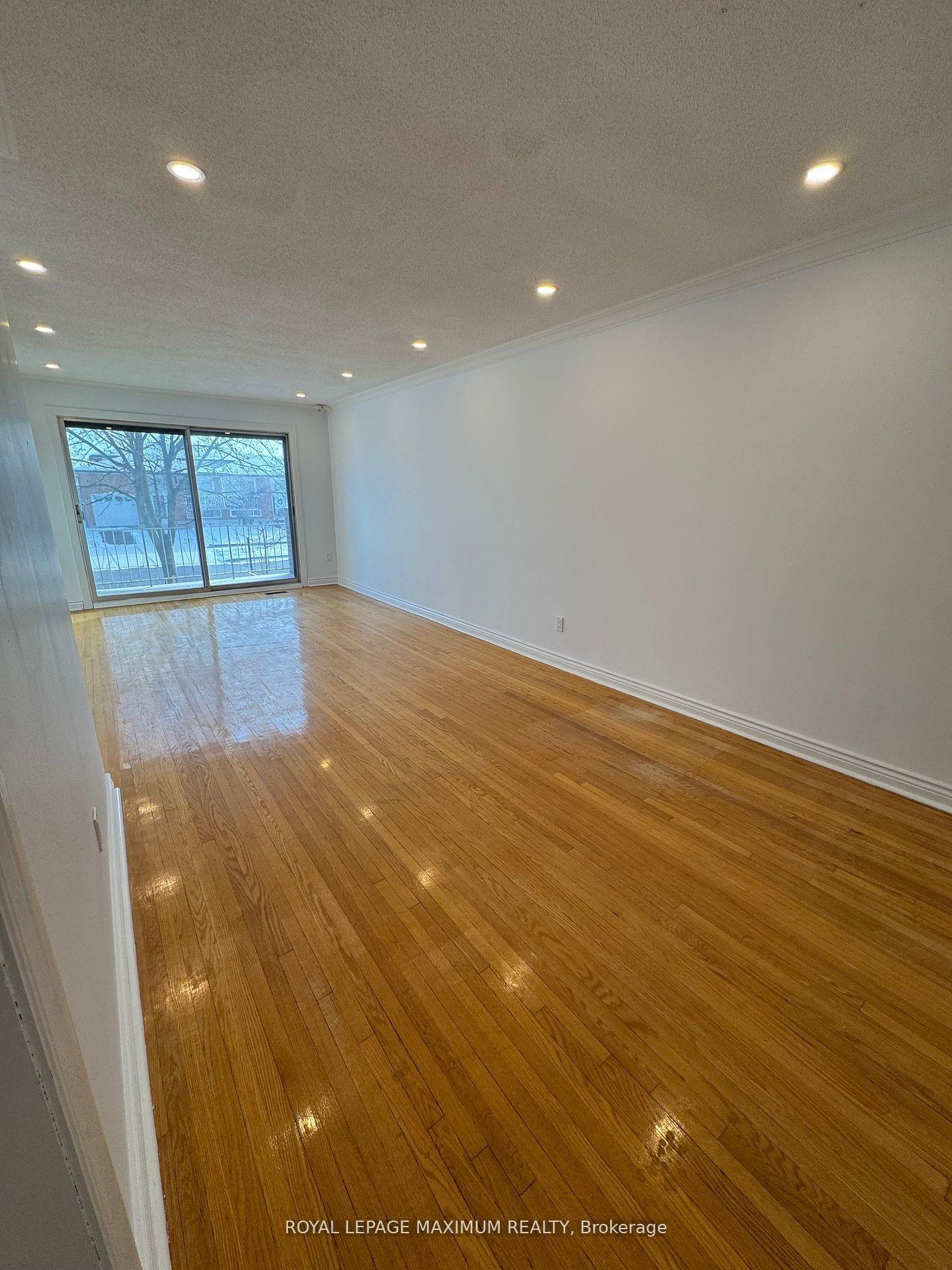Photo 6 of 62 Raymond Road, Vaughan, West Woodbridge — HOMEH