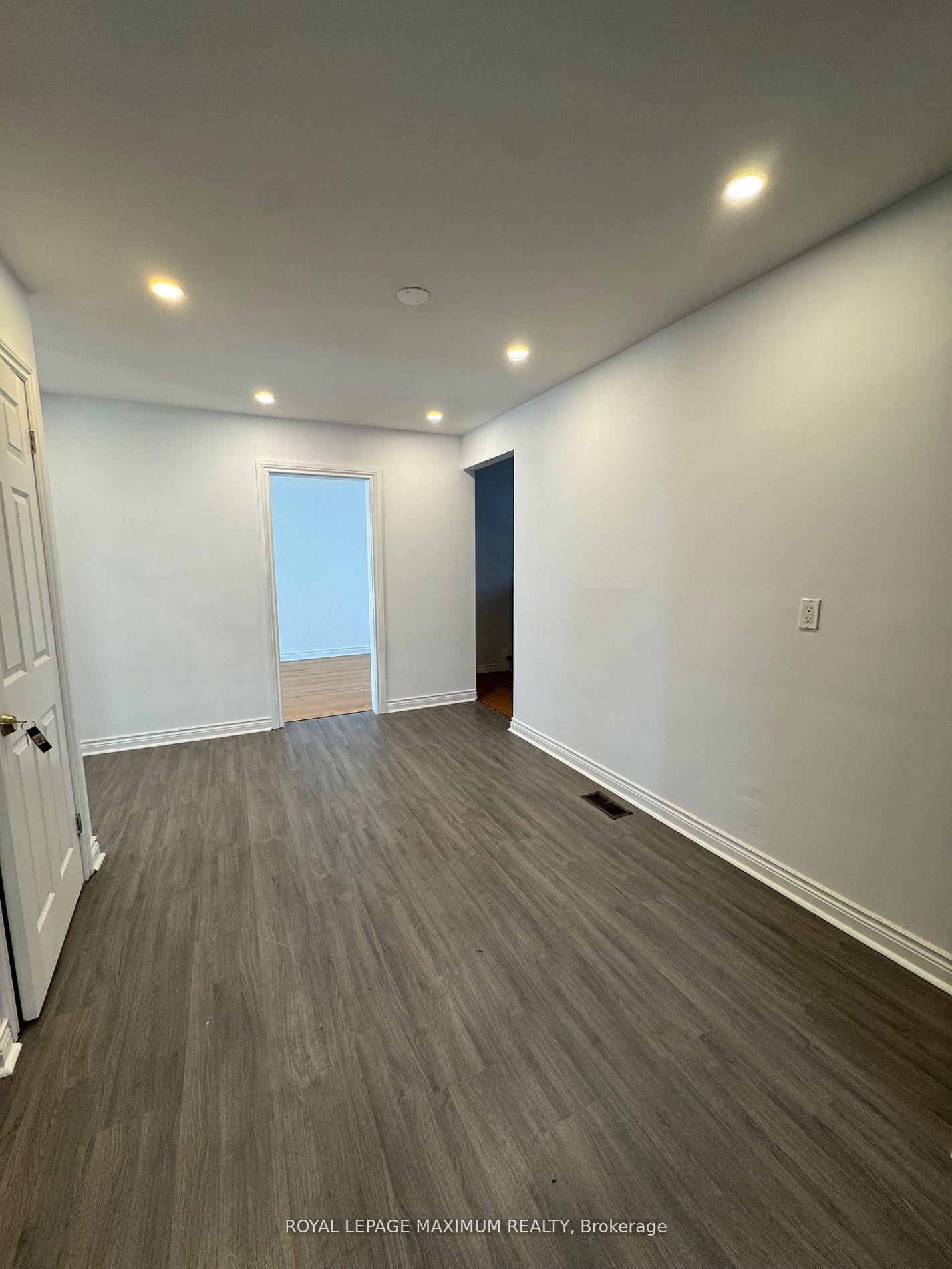 Photo 15 of 62 Raymond Road, Vaughan, West Woodbridge — HOMEH