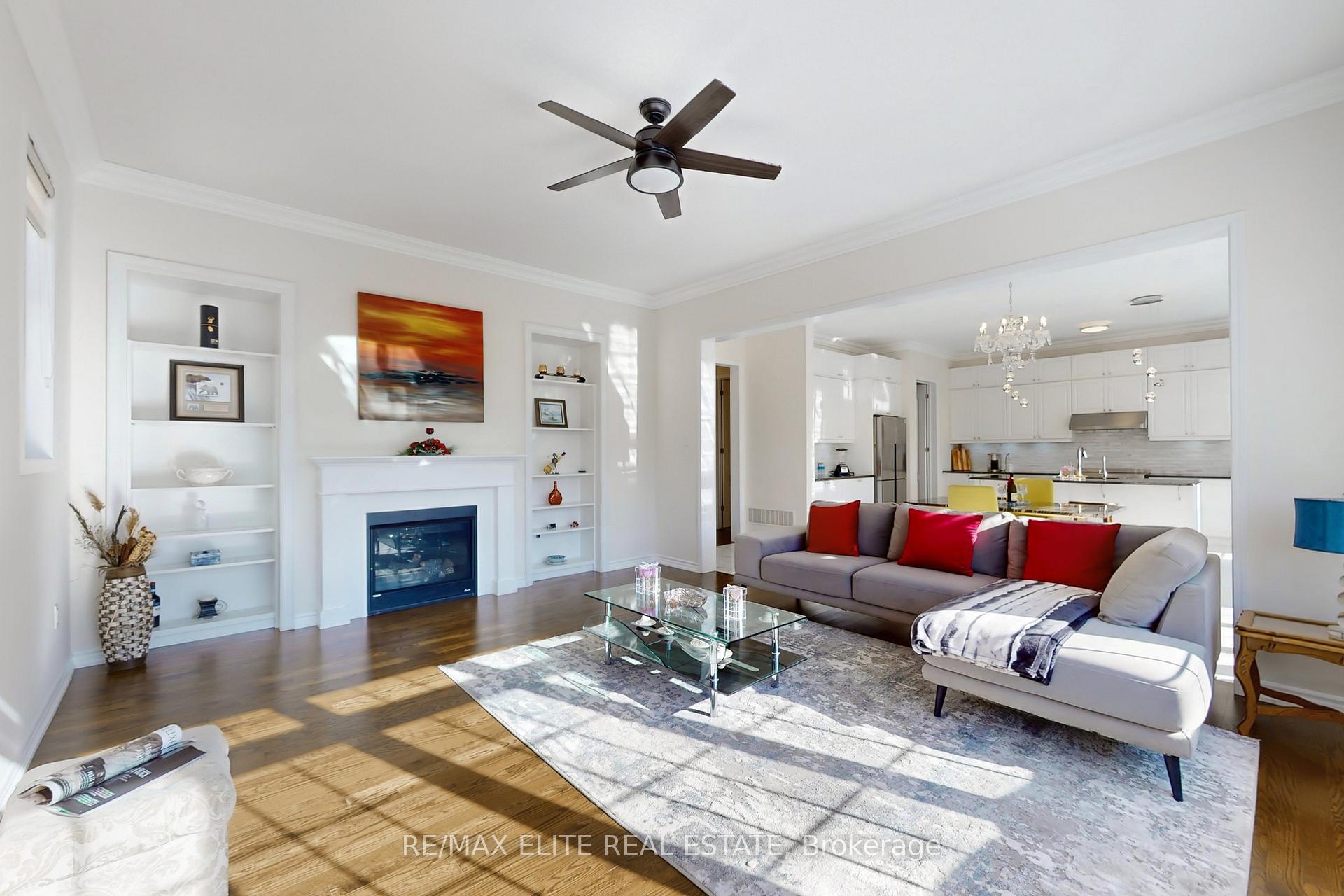 Photo 5 of 105 Bridgepointe Court, Aurora, Rural Aurora — HOMEH
