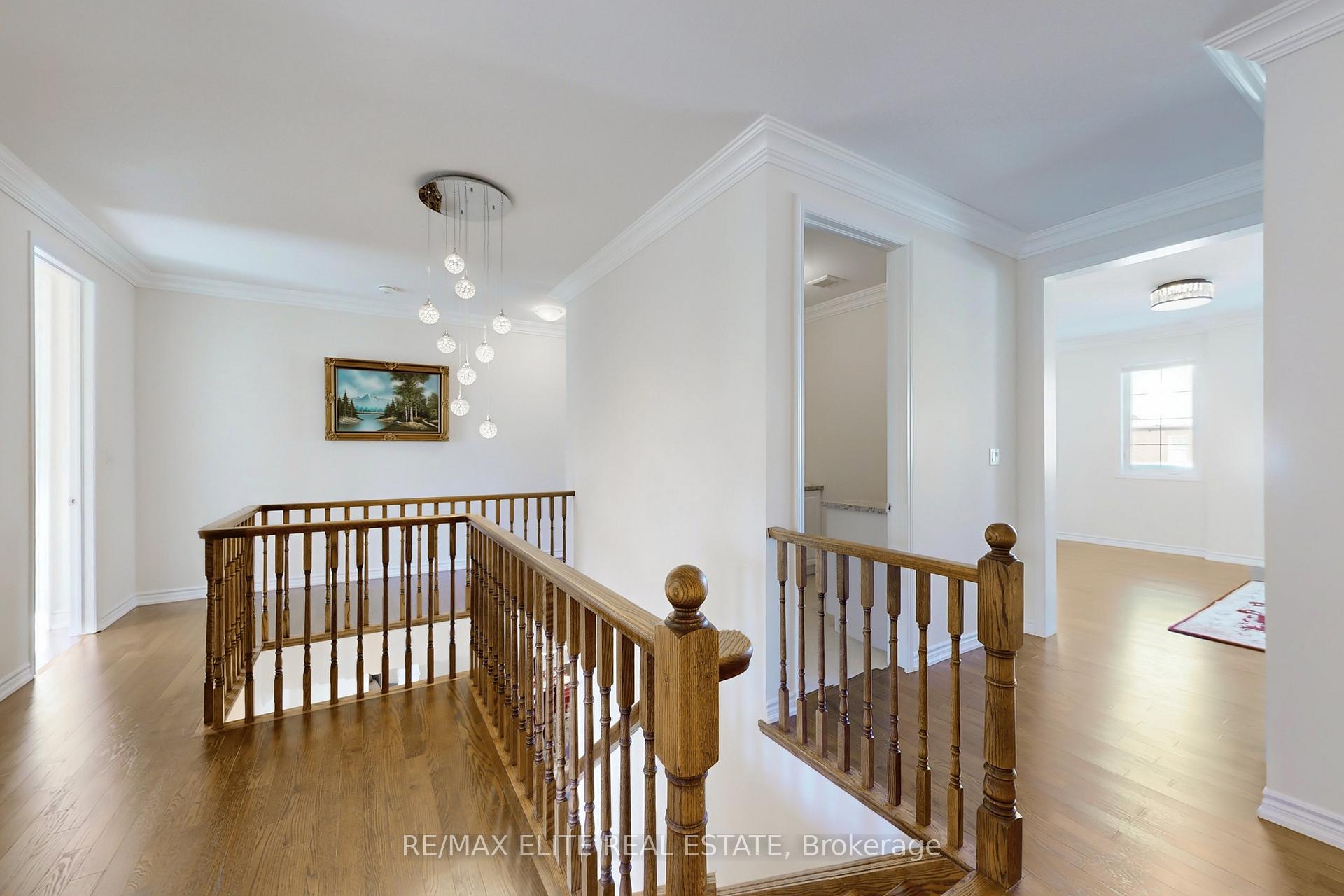 Photo 25 of 105 Bridgepointe Court, Aurora, Rural Aurora — HOMEH