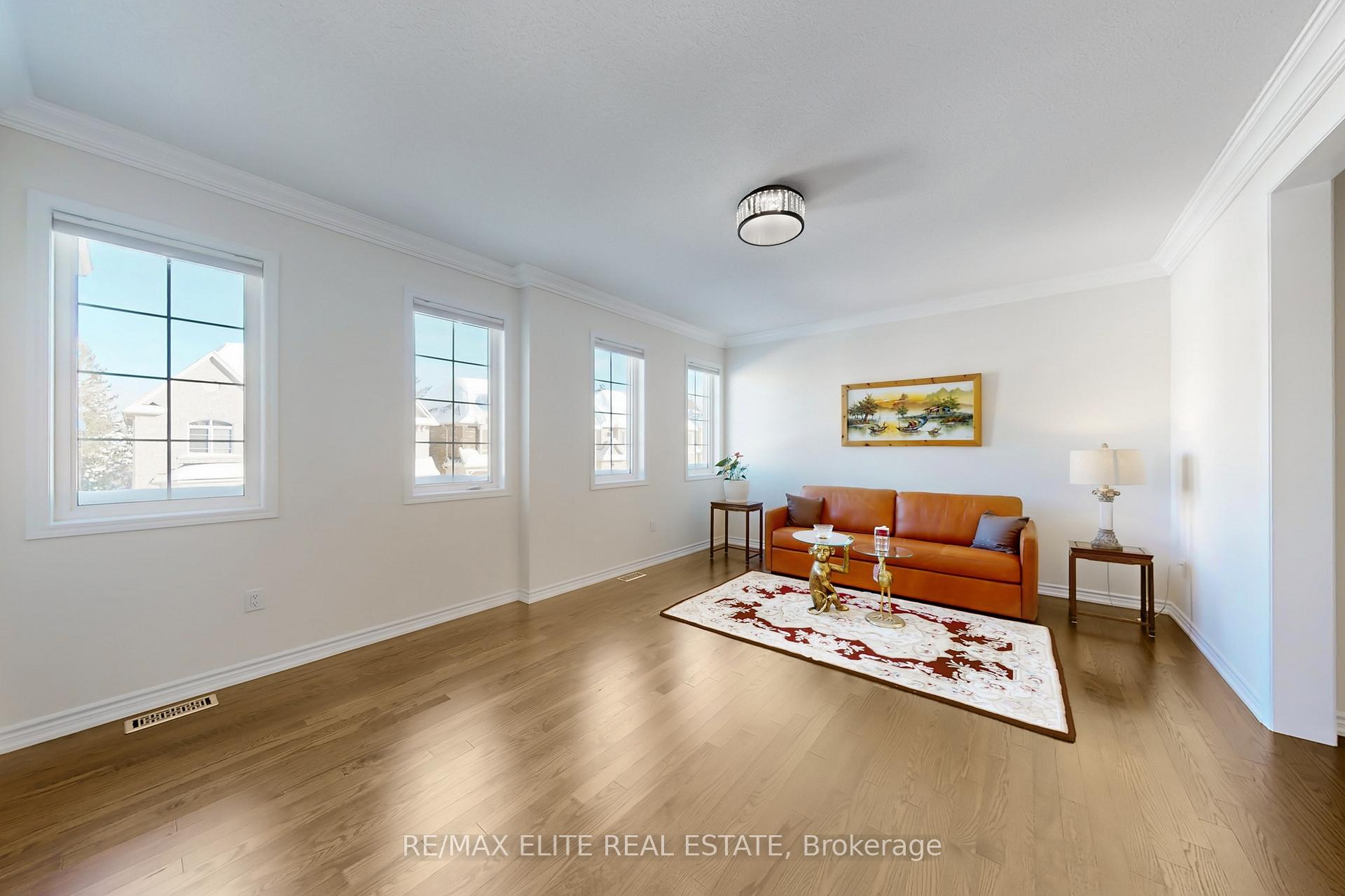 Photo 19 of 105 Bridgepointe Court, Aurora, Rural Aurora — HOMEH
