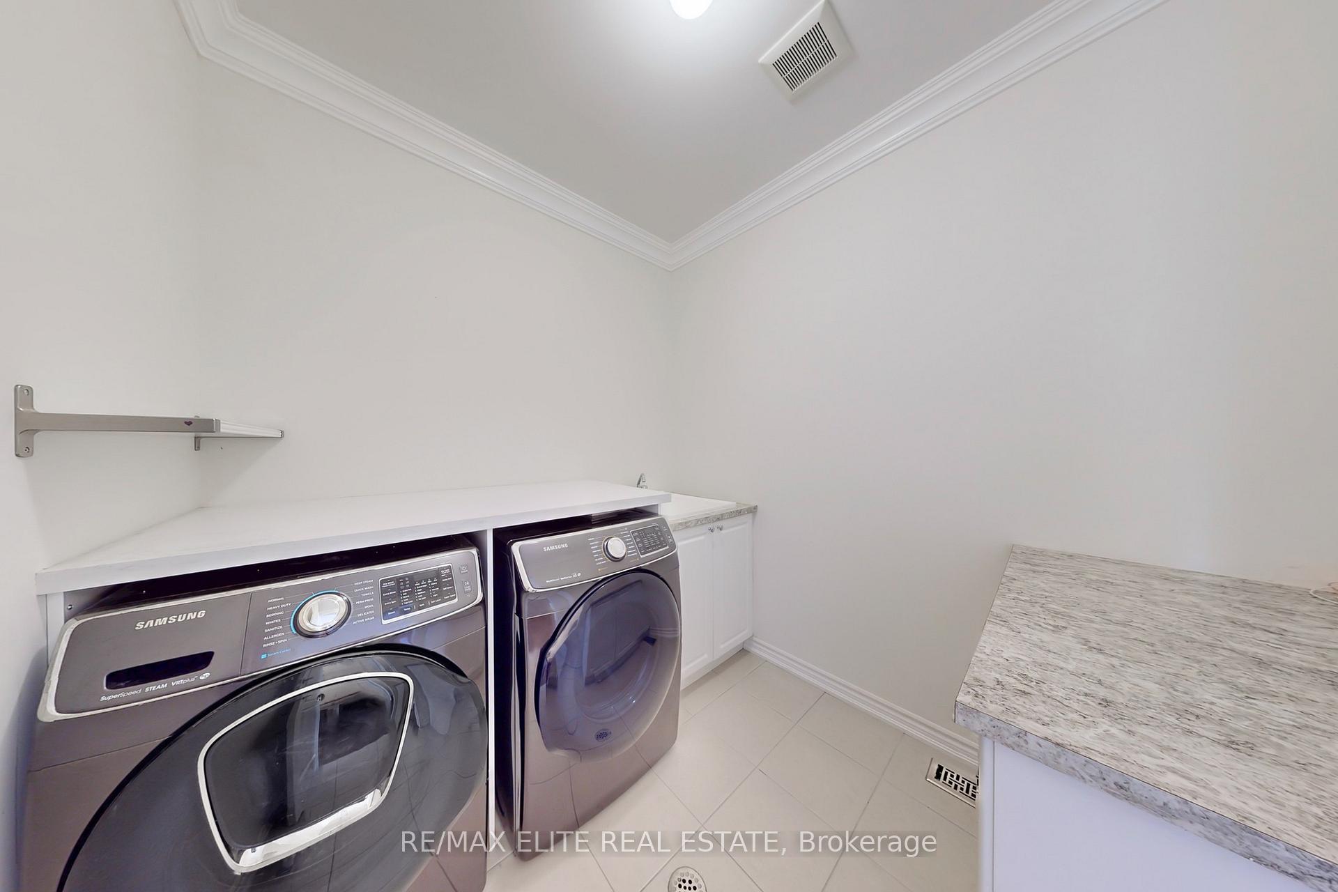 Photo 37 of 105 Bridgepointe Court, Aurora, Rural Aurora — HOMEH