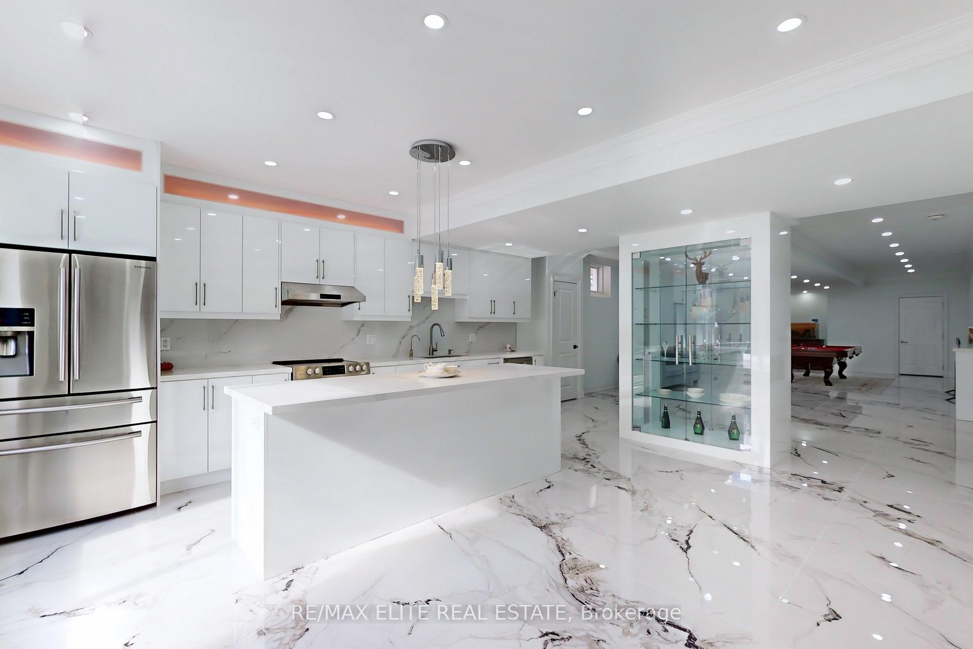 Photo 39 of 105 Bridgepointe Court, Aurora, Rural Aurora — HOMEH