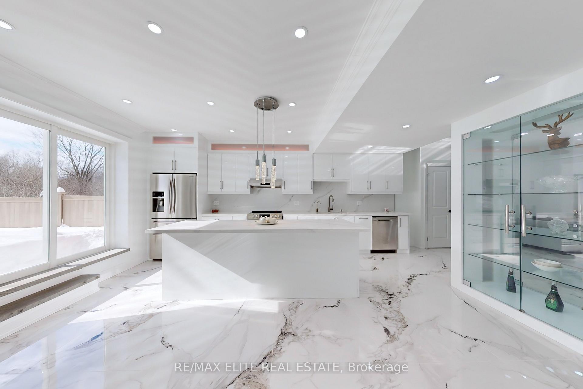 Photo 36 of 105 Bridgepointe Court, Aurora, Rural Aurora — HOMEH