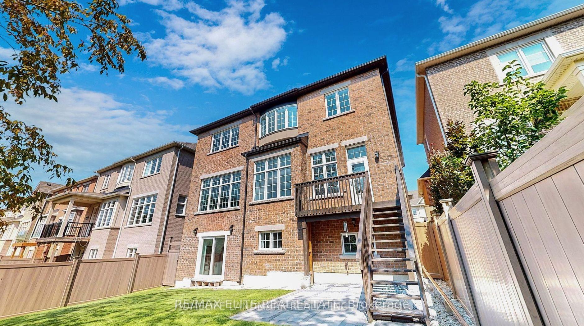 Photo 48 of 105 Bridgepointe Court, Aurora, Rural Aurora — HOMEH