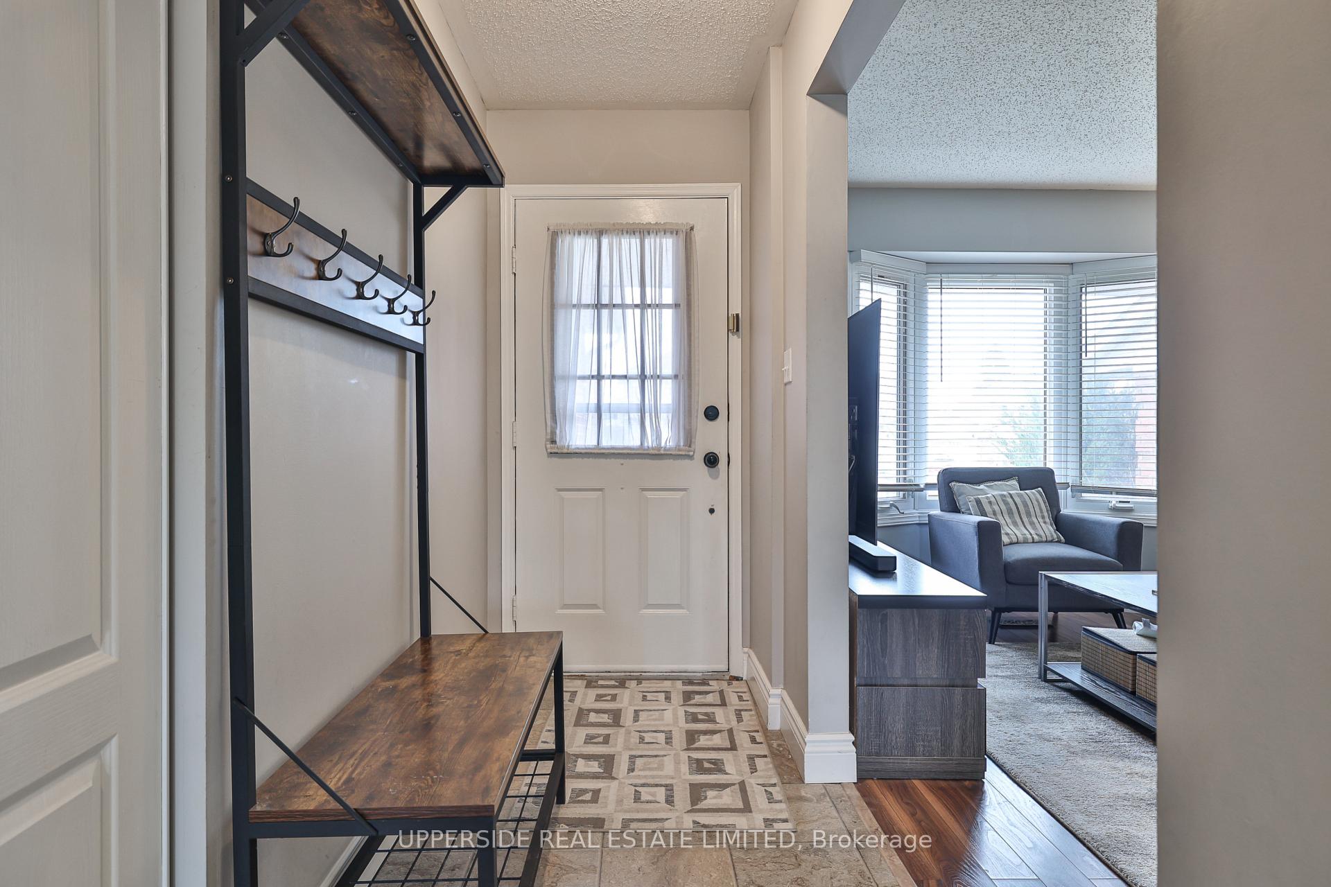 Photo 4 of 69 Janedale Crescent, Whitby, Blue Grass Meadows — HOMEH