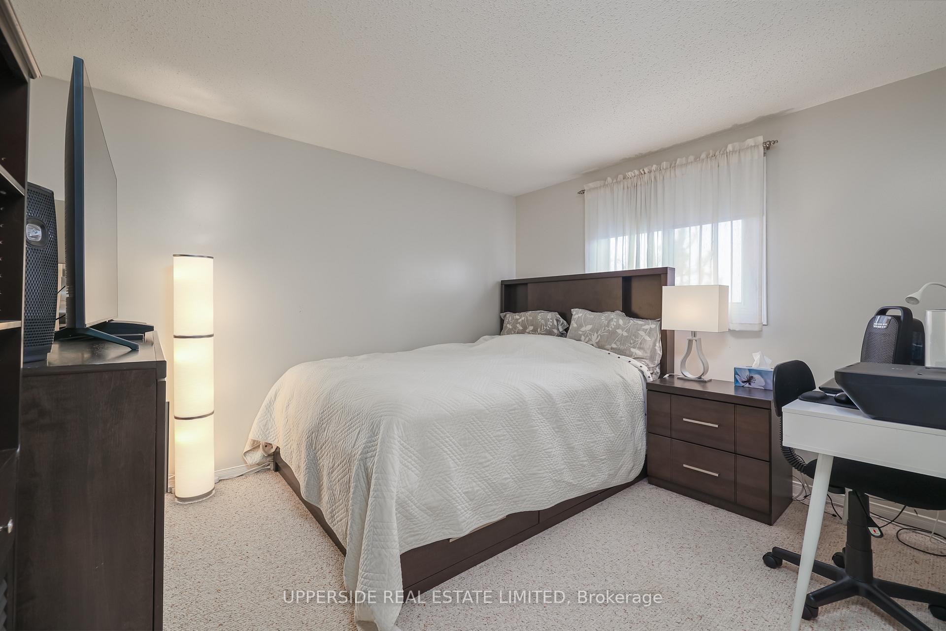 Photo 20 of 69 Janedale Crescent, Whitby, Blue Grass Meadows — HOMEH