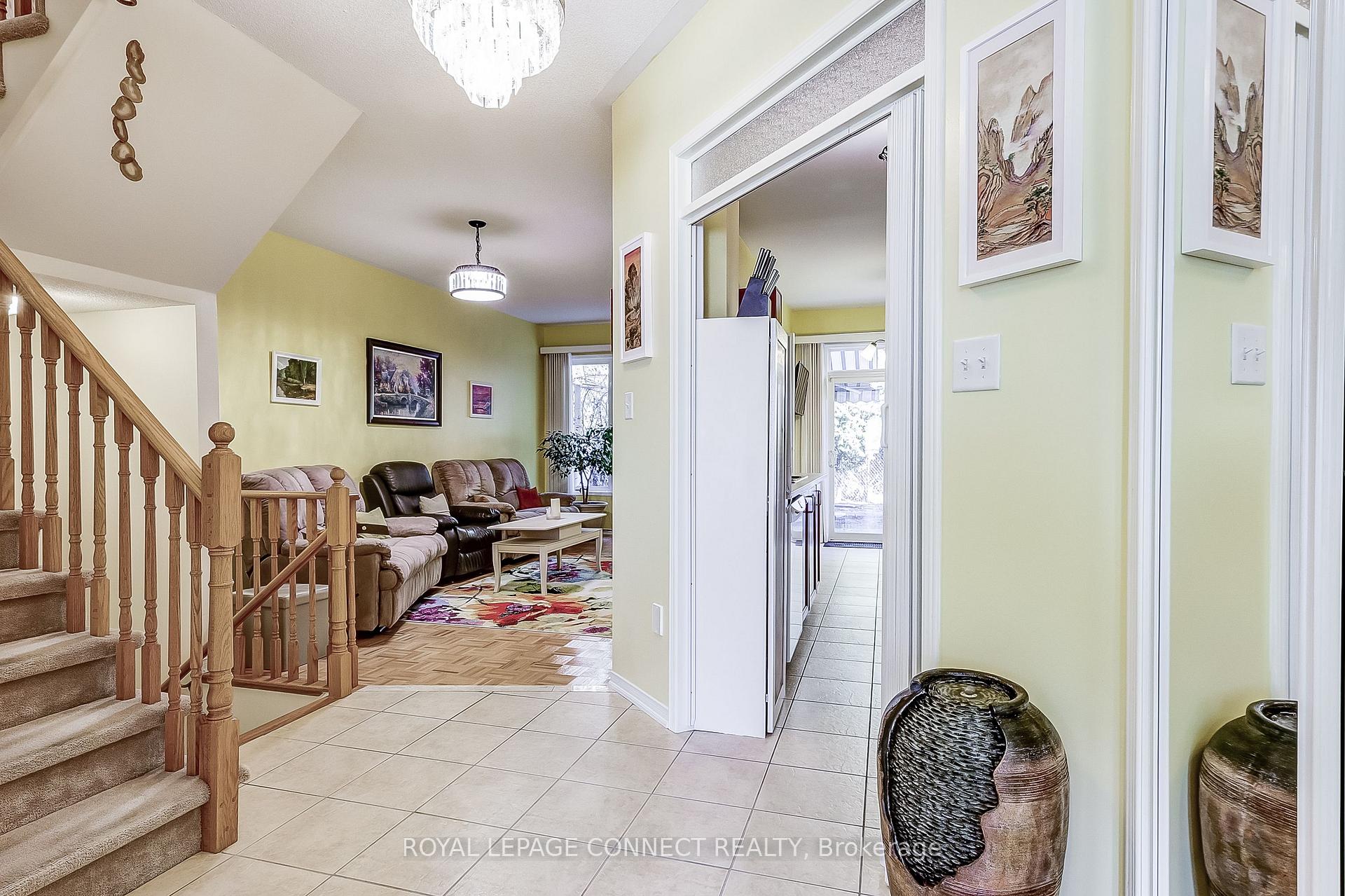 Photo 7 of 352 Strouds Lane, Pickering, Highbush — HOMEH