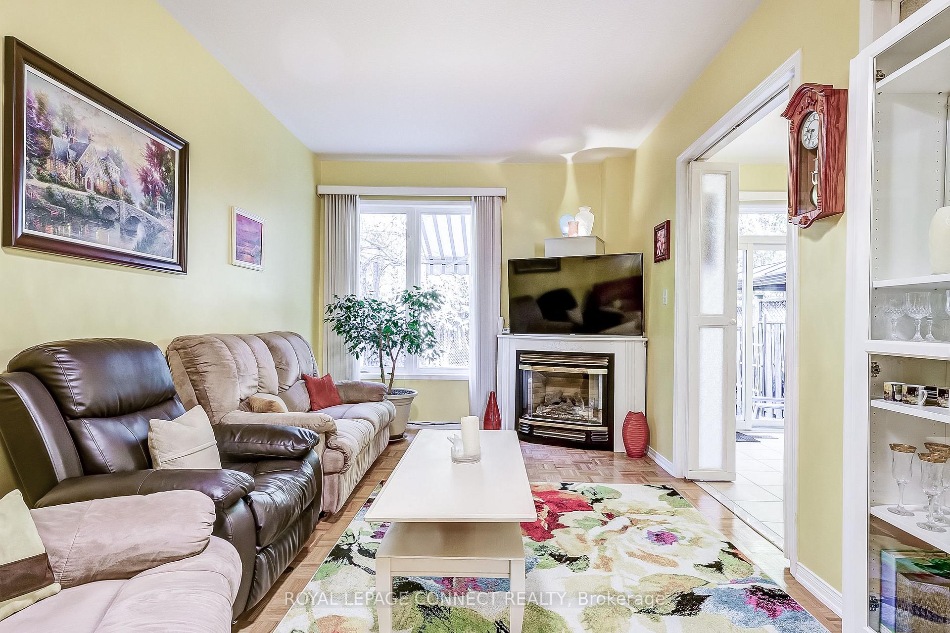 Photo 12 of 352 Strouds Lane, Pickering, Highbush — HOMEH