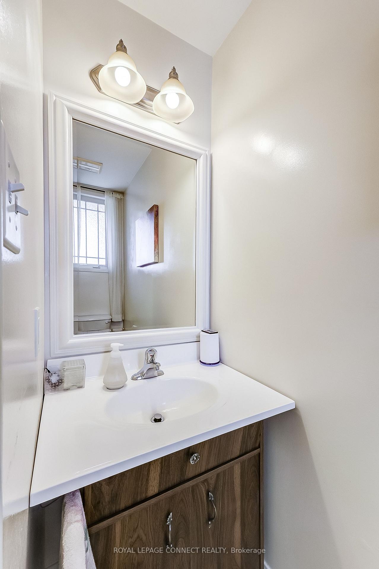 Photo 15 of 352 Strouds Lane, Pickering, Highbush — HOMEH