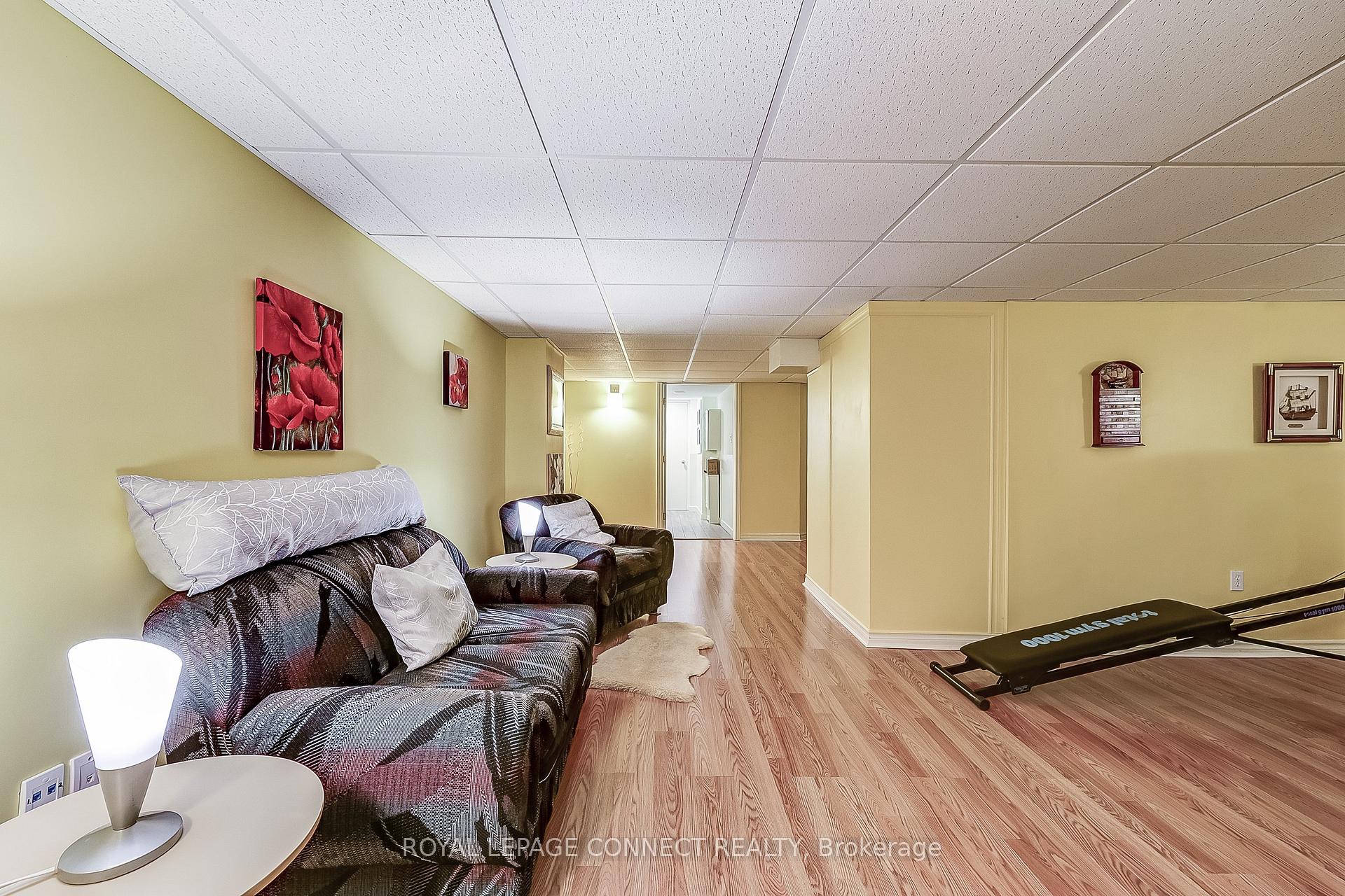 Photo 31 of 352 Strouds Lane, Pickering, Highbush — HOMEH