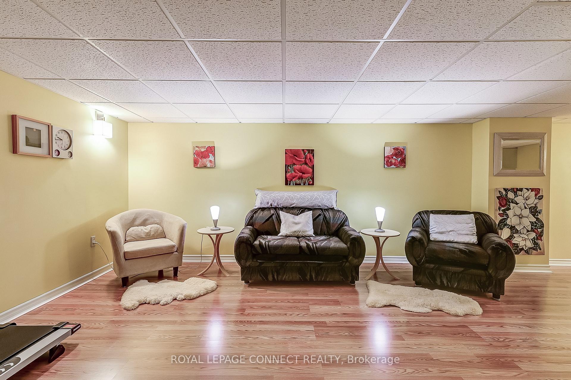 Photo 32 of 352 Strouds Lane, Pickering, Highbush — HOMEH