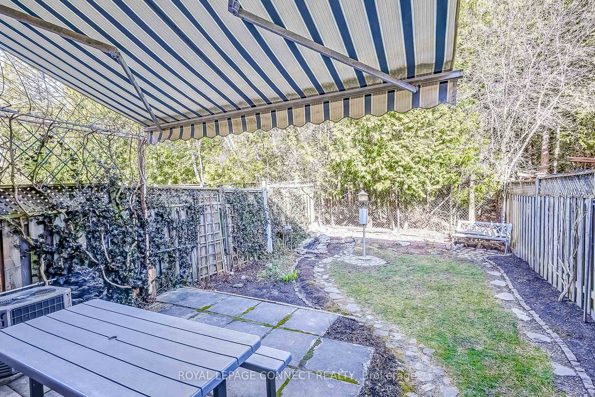 Photo 36 of 352 Strouds Lane, Pickering, Highbush — HOMEH