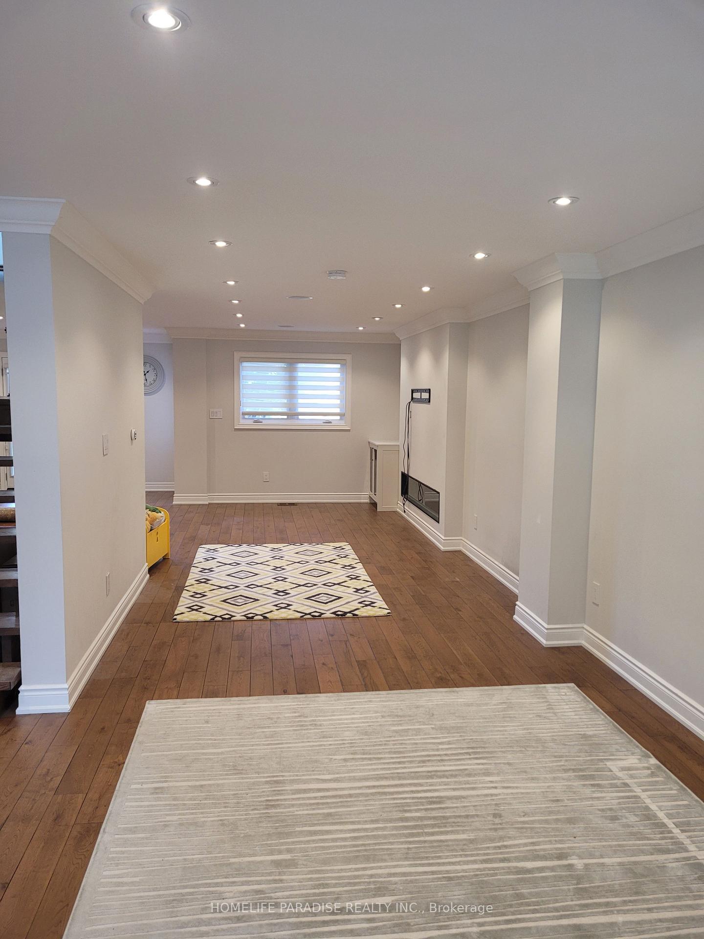 Photo 2 of 46 Mcquarrie Lane, Vaughan, Maple — HOMEH
