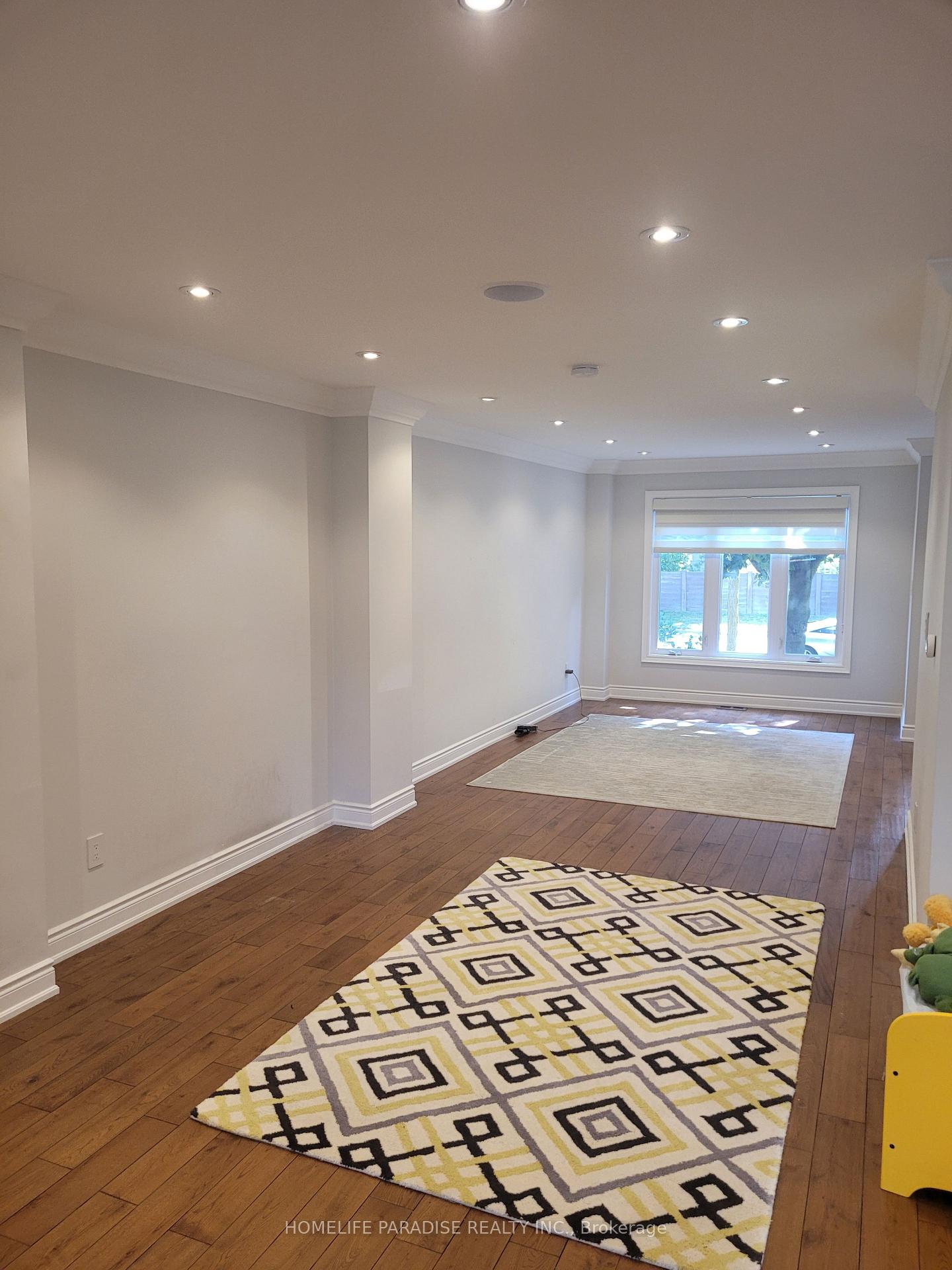 Photo 4 of 46 Mcquarrie Lane, Vaughan, Maple — HOMEH