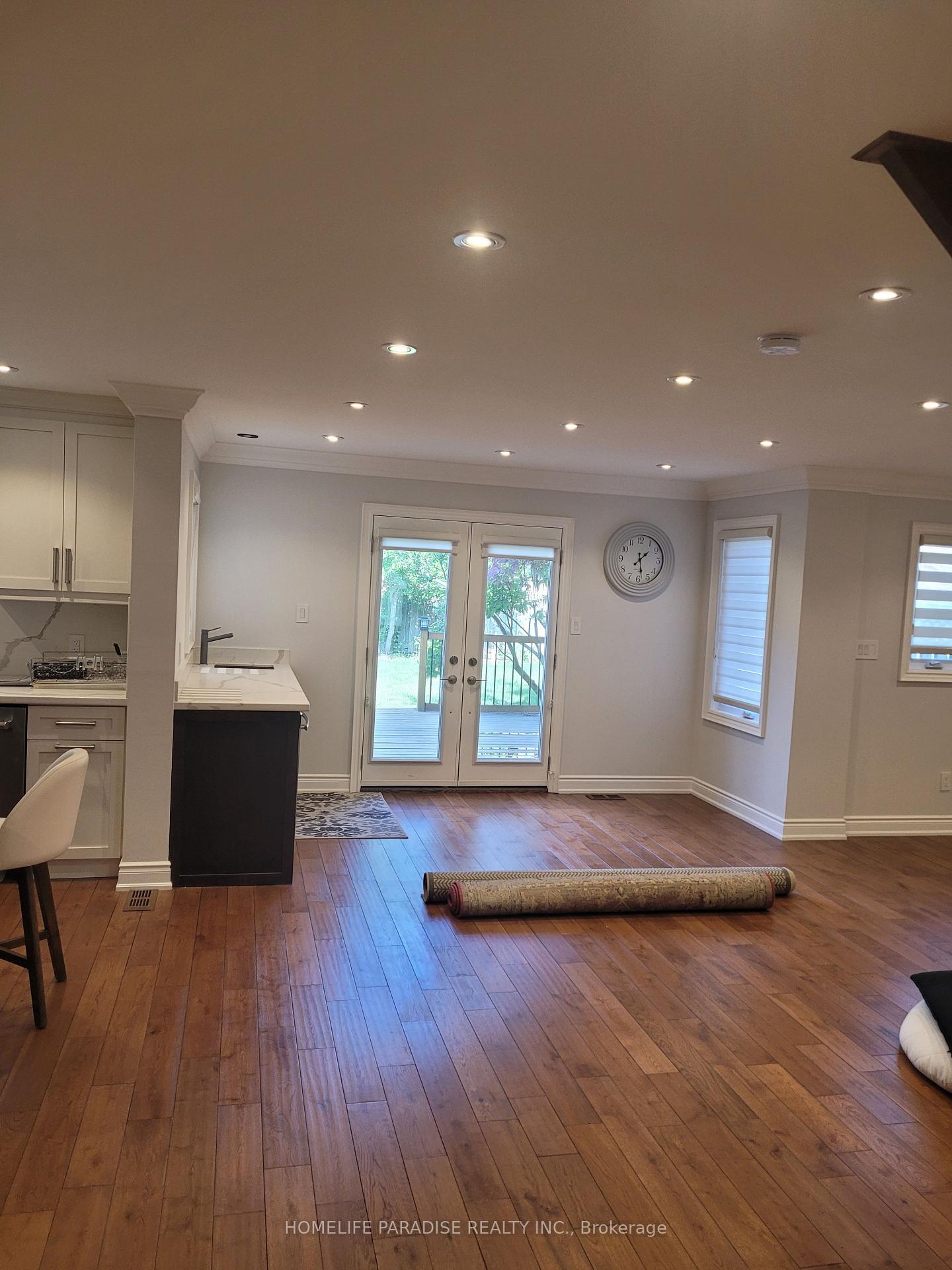 Photo 9 of 46 Mcquarrie Lane, Vaughan, Maple — HOMEH