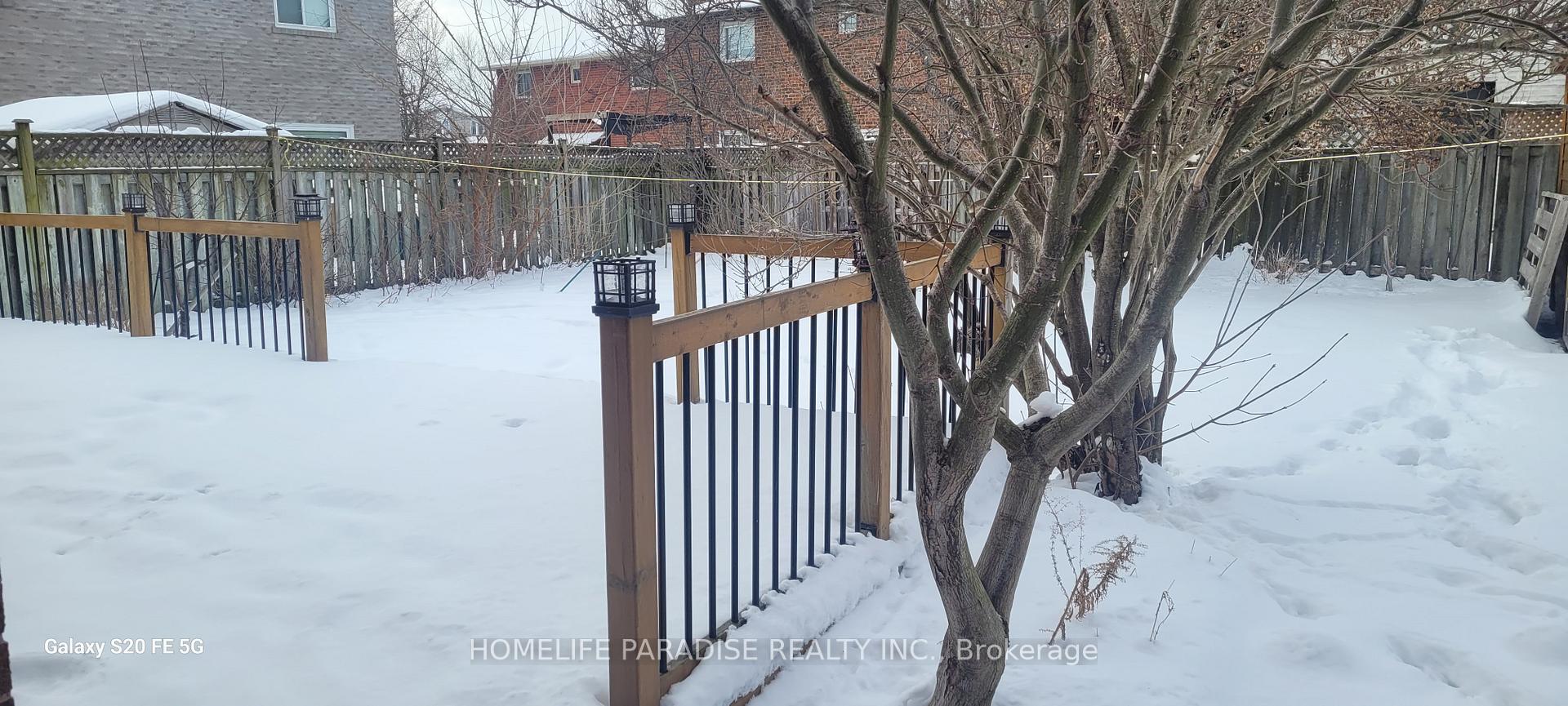 Photo 19 of 46 Mcquarrie Lane, Vaughan, Maple — HOMEH