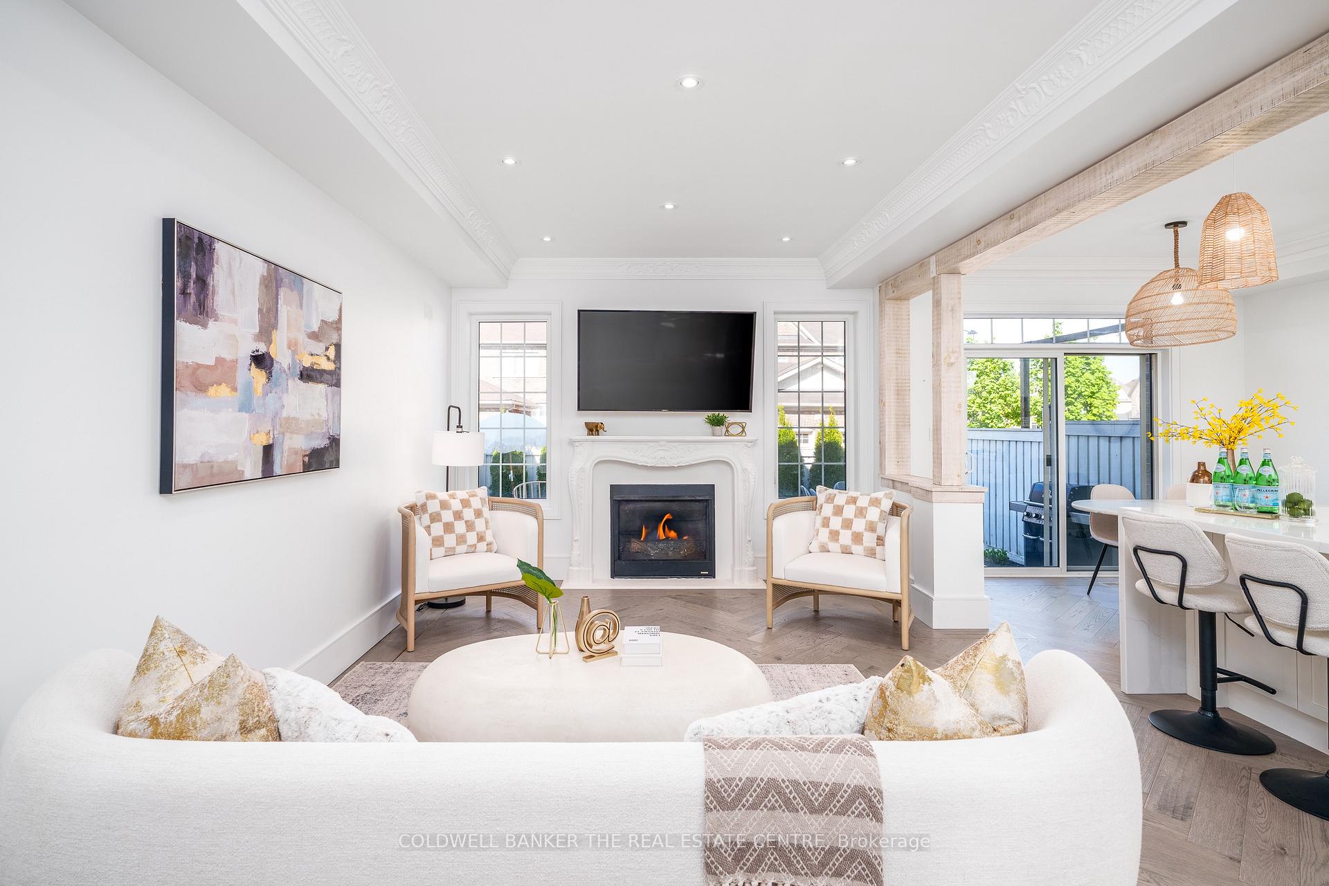 Photo 10 of 3 Aster Drive, Vaughan, Kleinburg — HOMEH