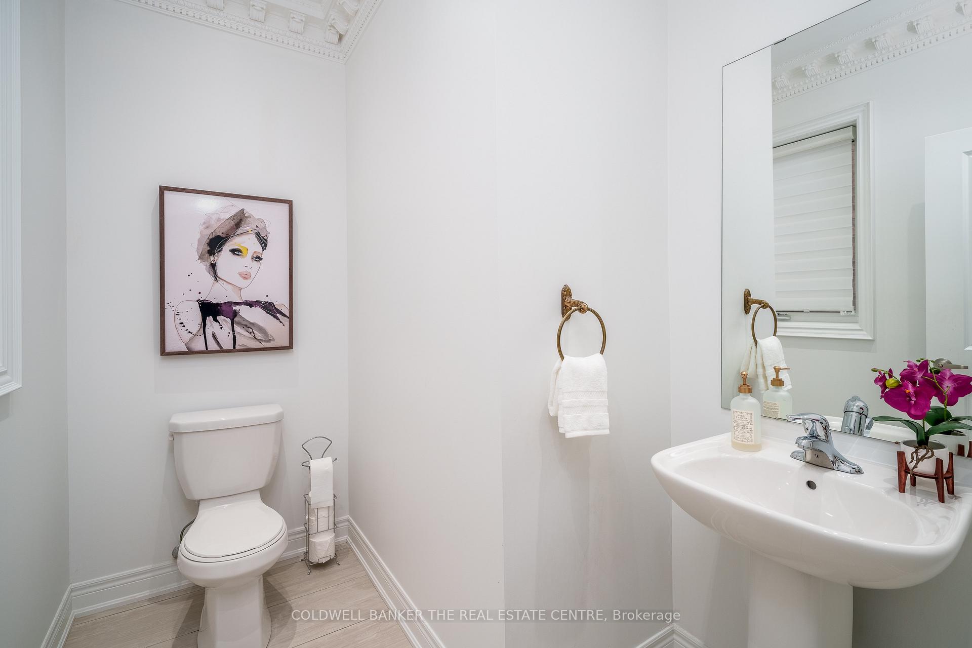 Photo 12 of 3 Aster Drive, Vaughan, Kleinburg — HOMEH