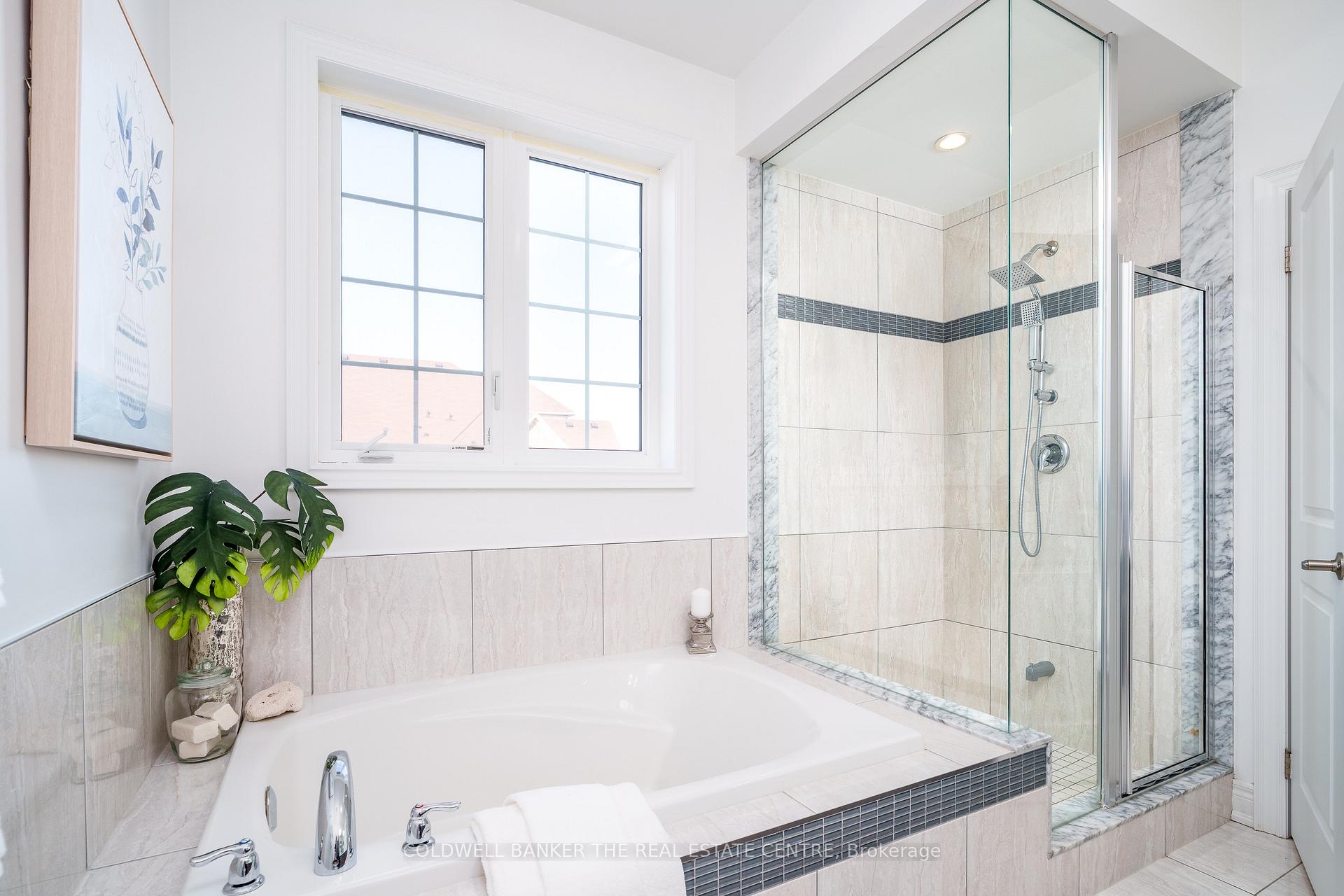Photo 17 of 3 Aster Drive, Vaughan, Kleinburg — HOMEH