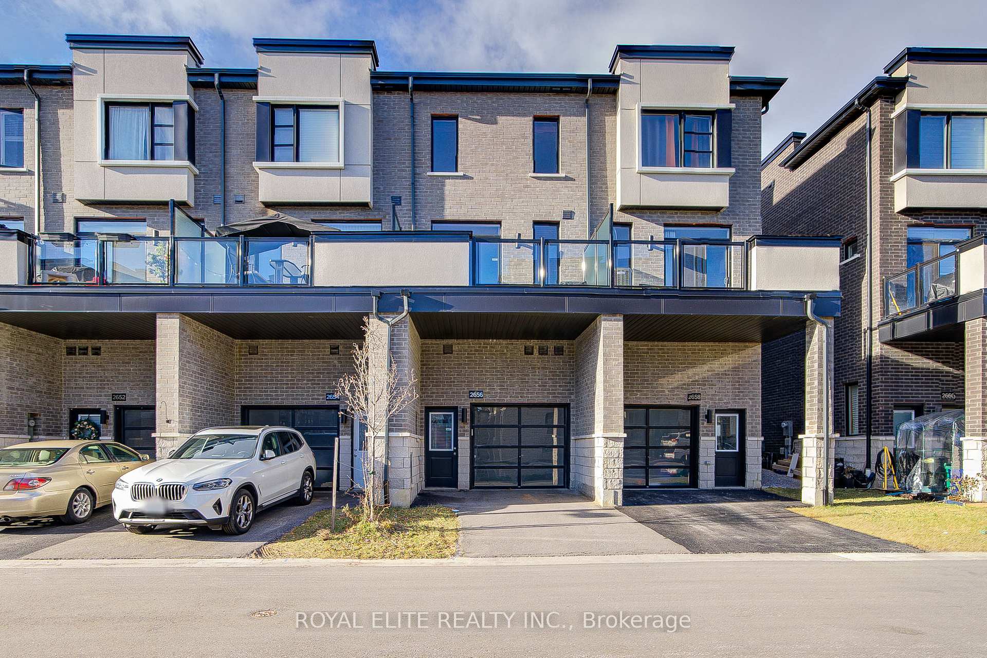 Photo 3 of 2656 Castlegate Crossing, Pickering, Duffin Heights — HOMEH